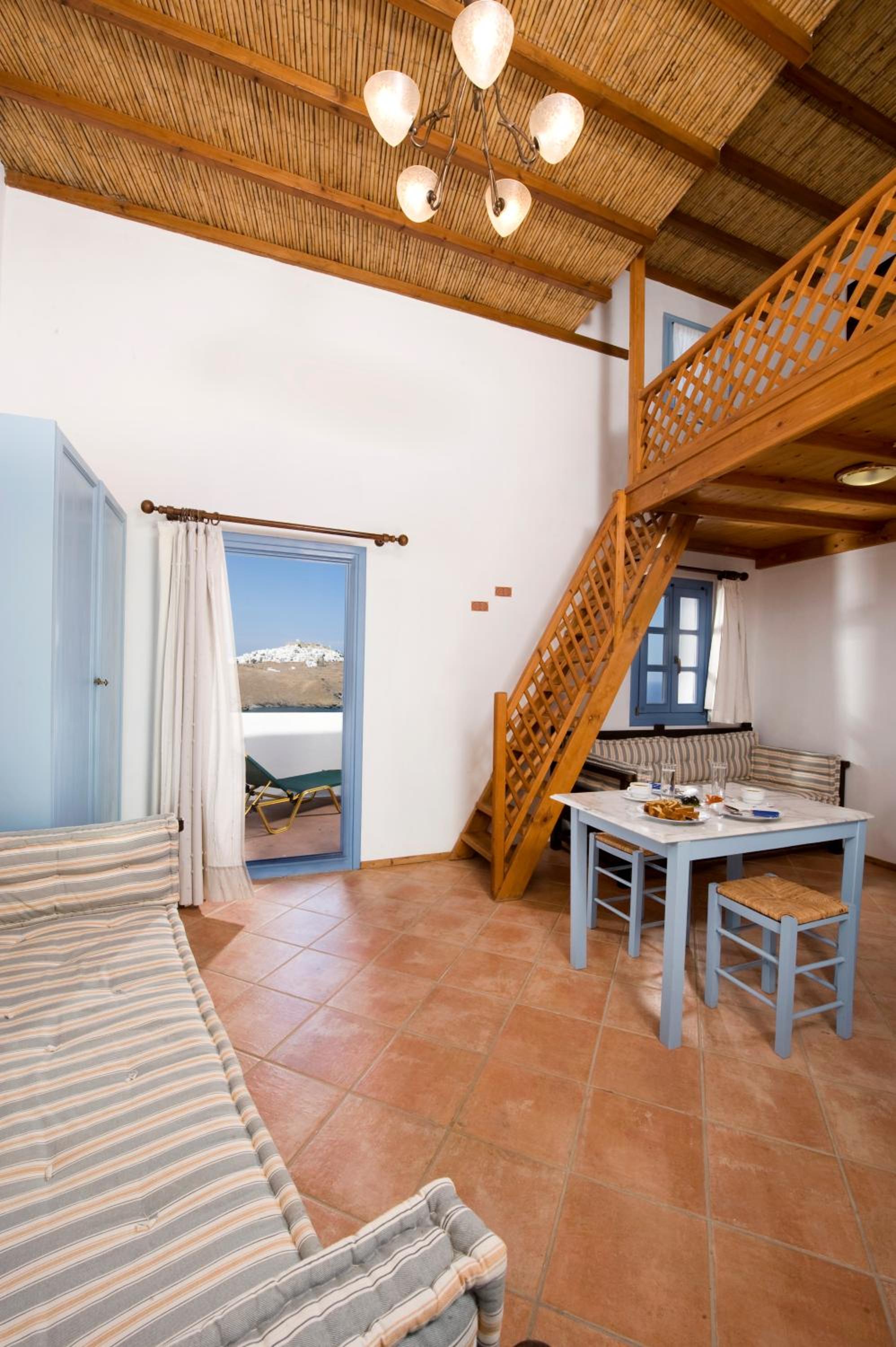Apartment - Split Level photo 3
