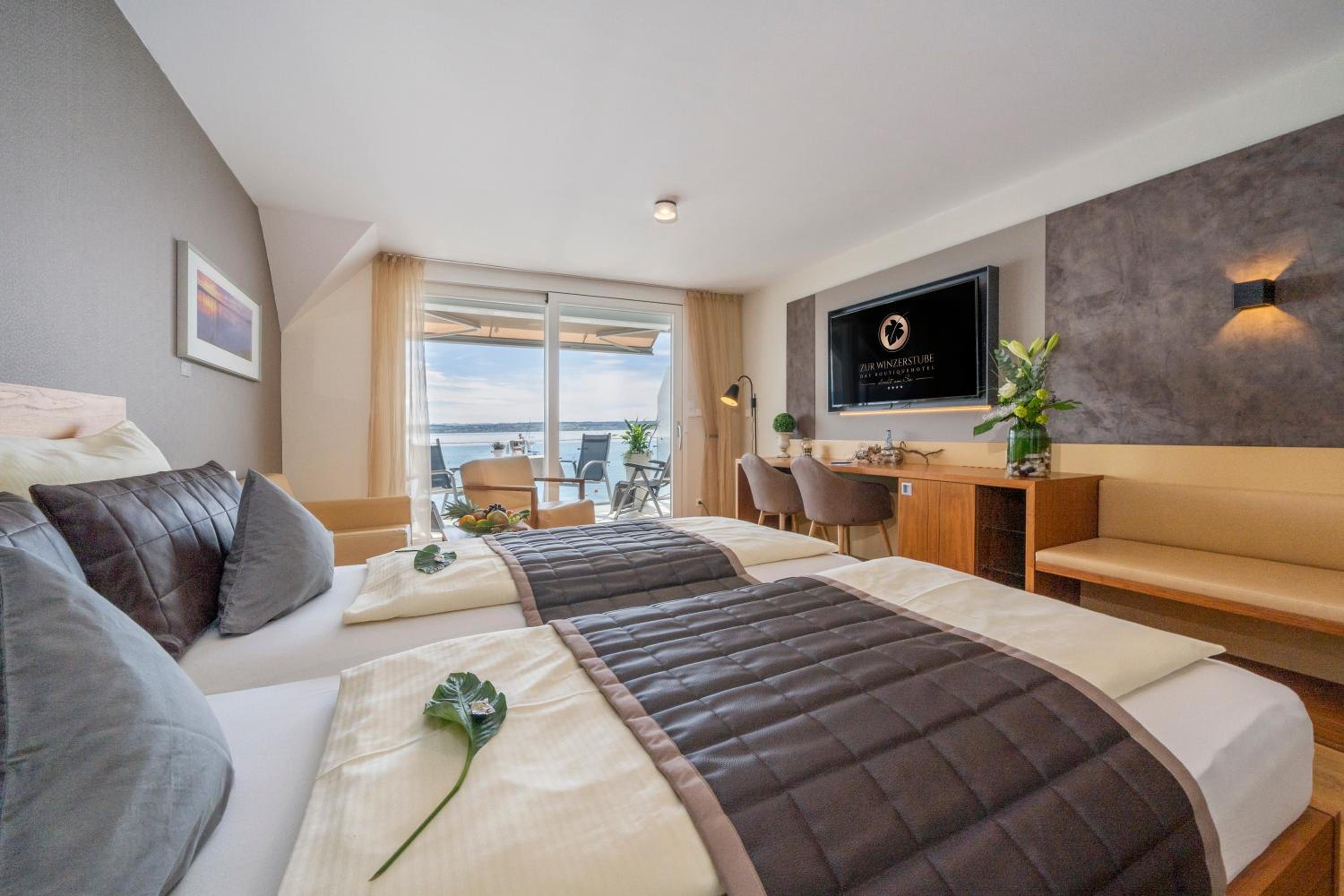Superior Double Room with Lake View