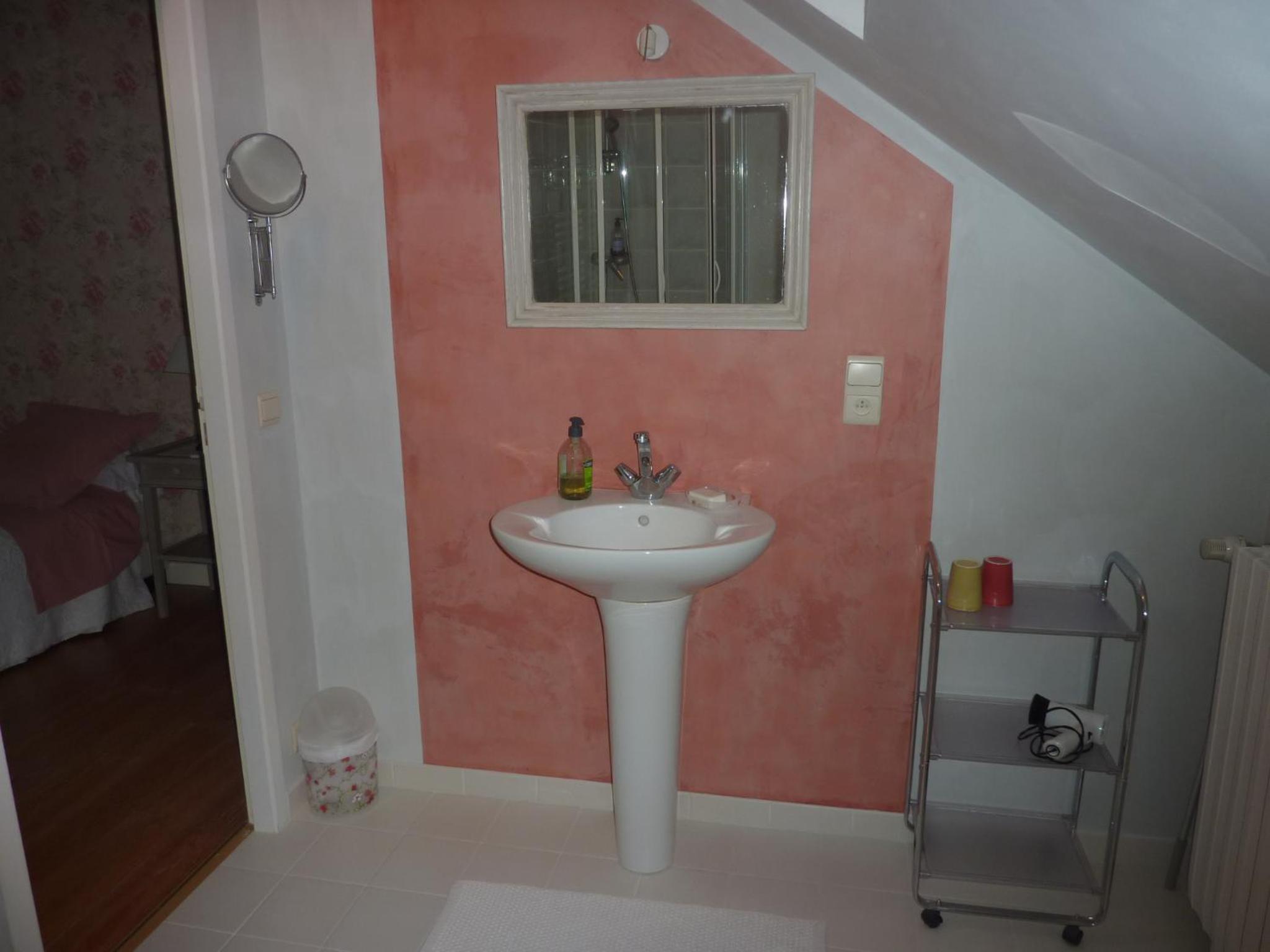 Double Room with Private Bathroom photo 2