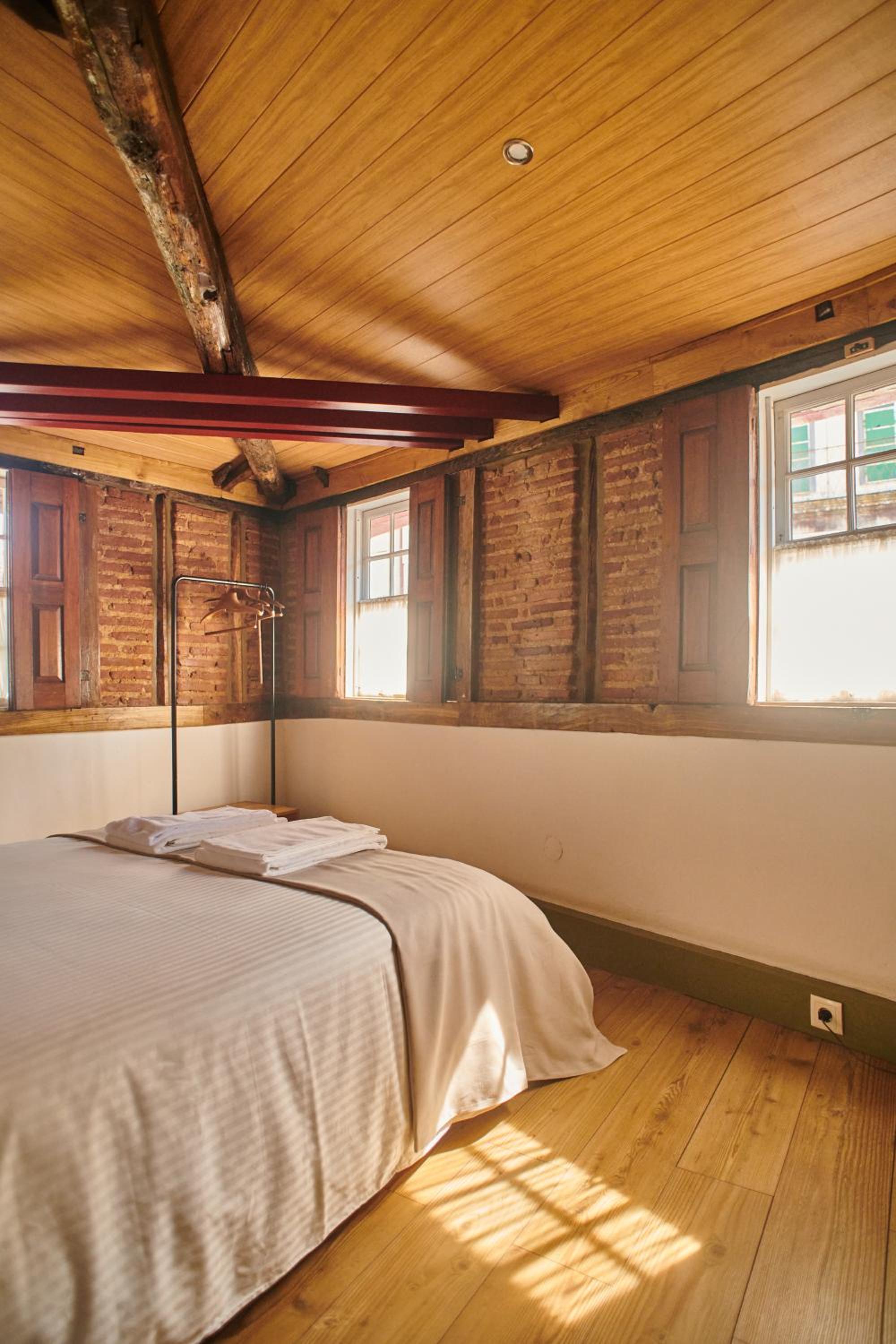 Double Room with Private Bathroom - Photo 7