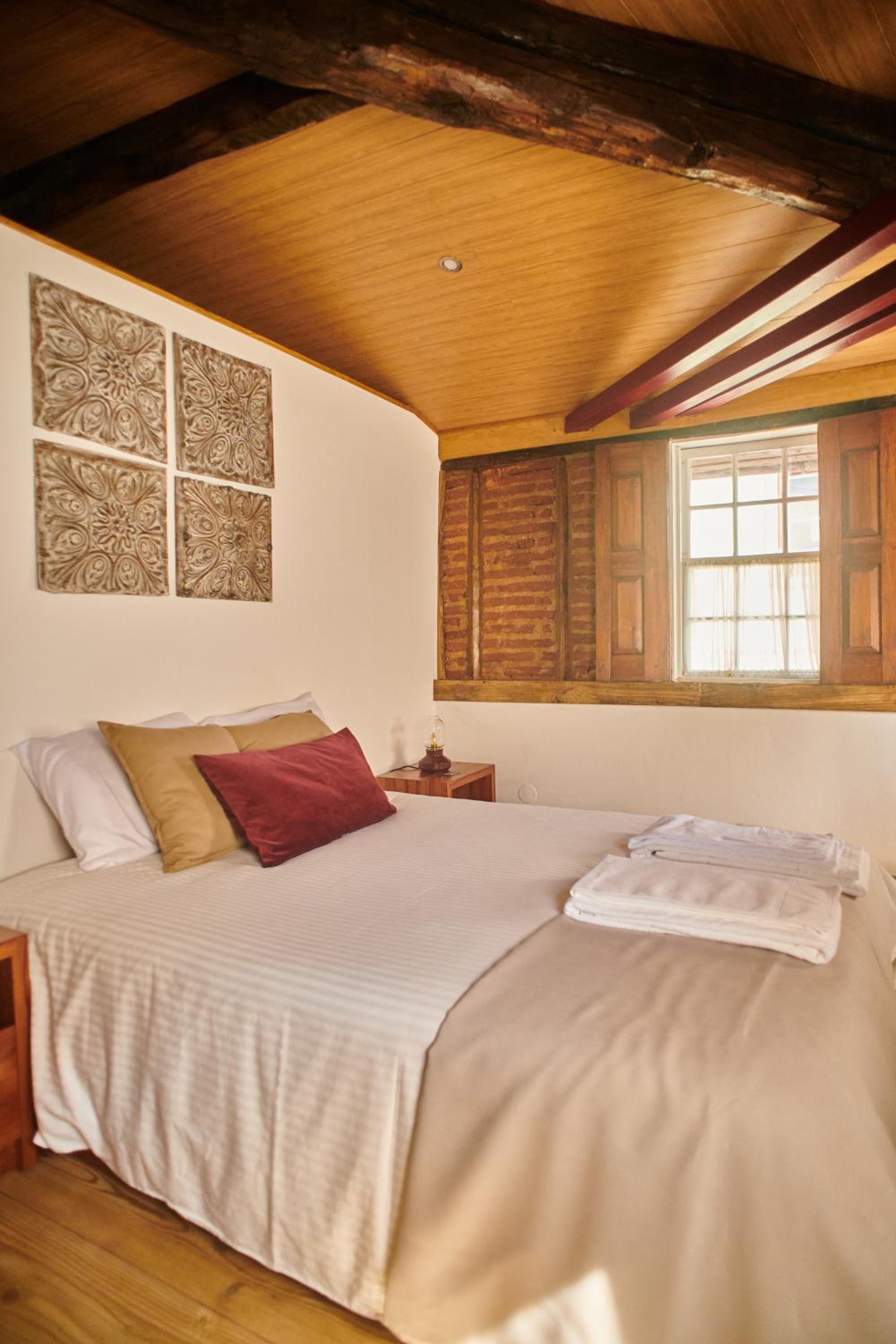 Double Room with Private Bathroom - Photo 8