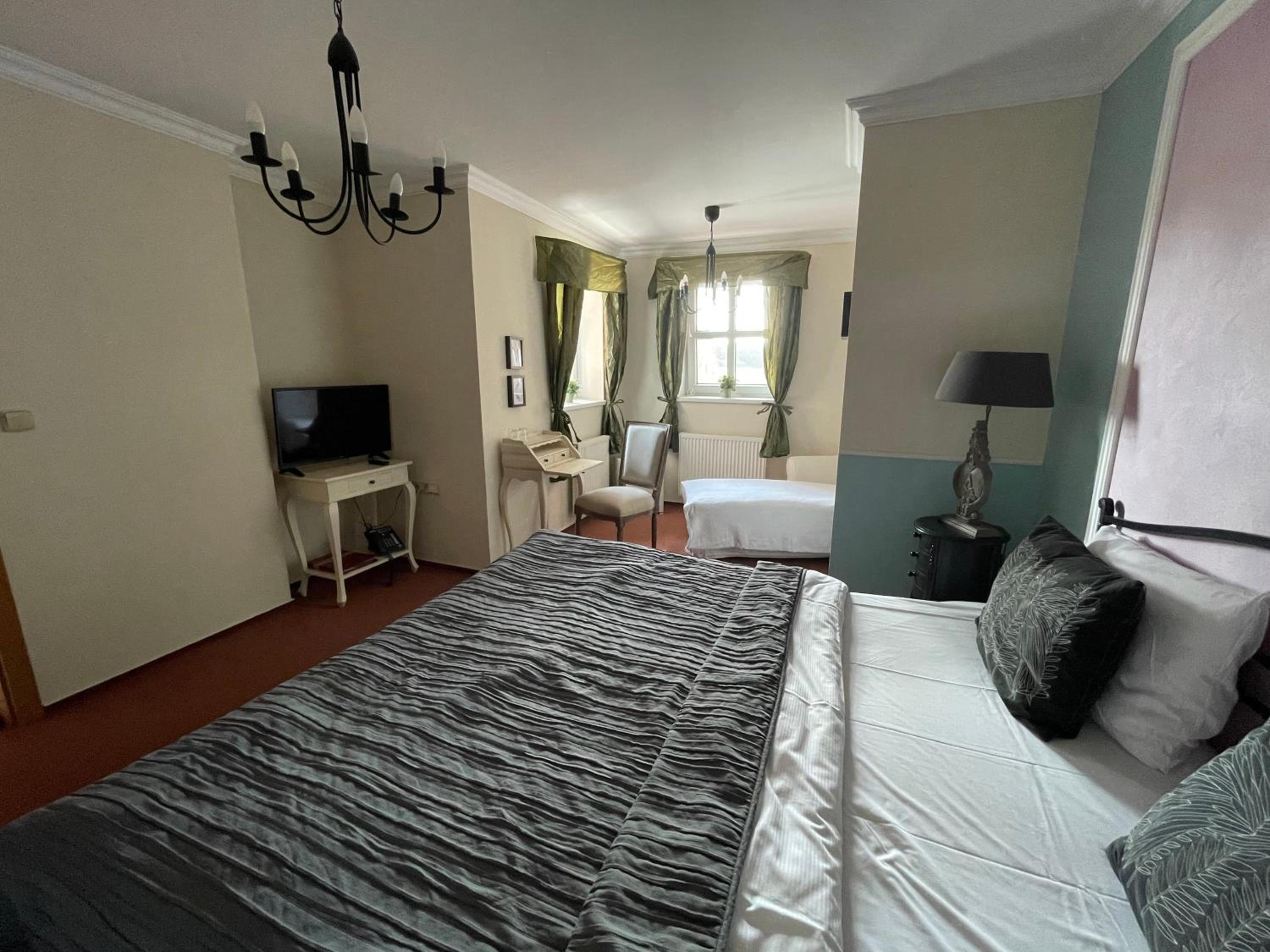 Standard Double Room - Photo 5