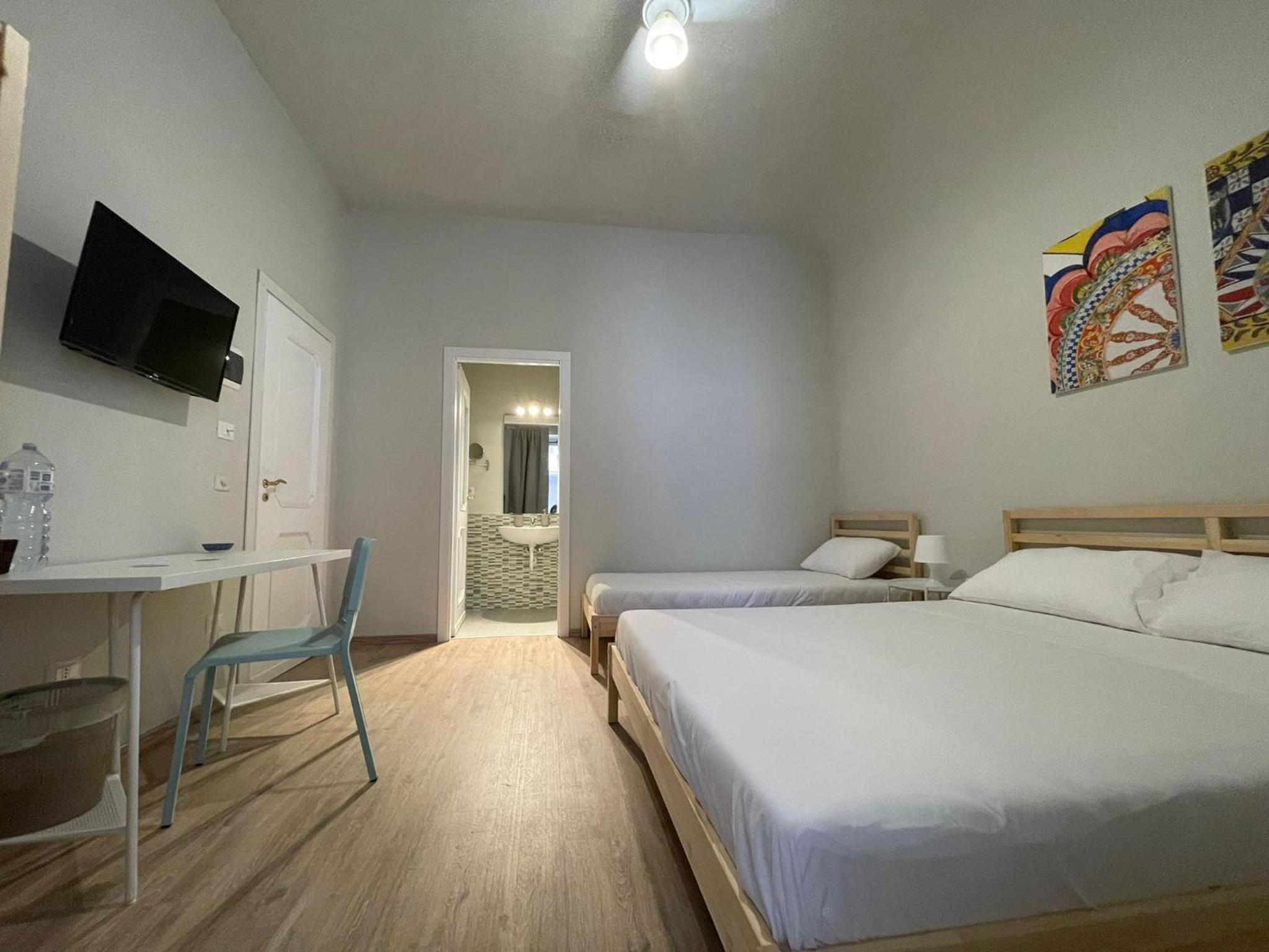 Deluxe Triple Room - Photo 2