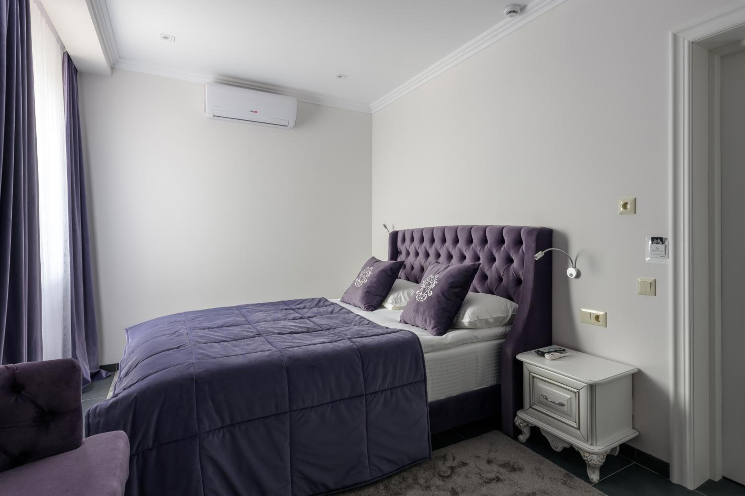 Budget Double Room photo 2