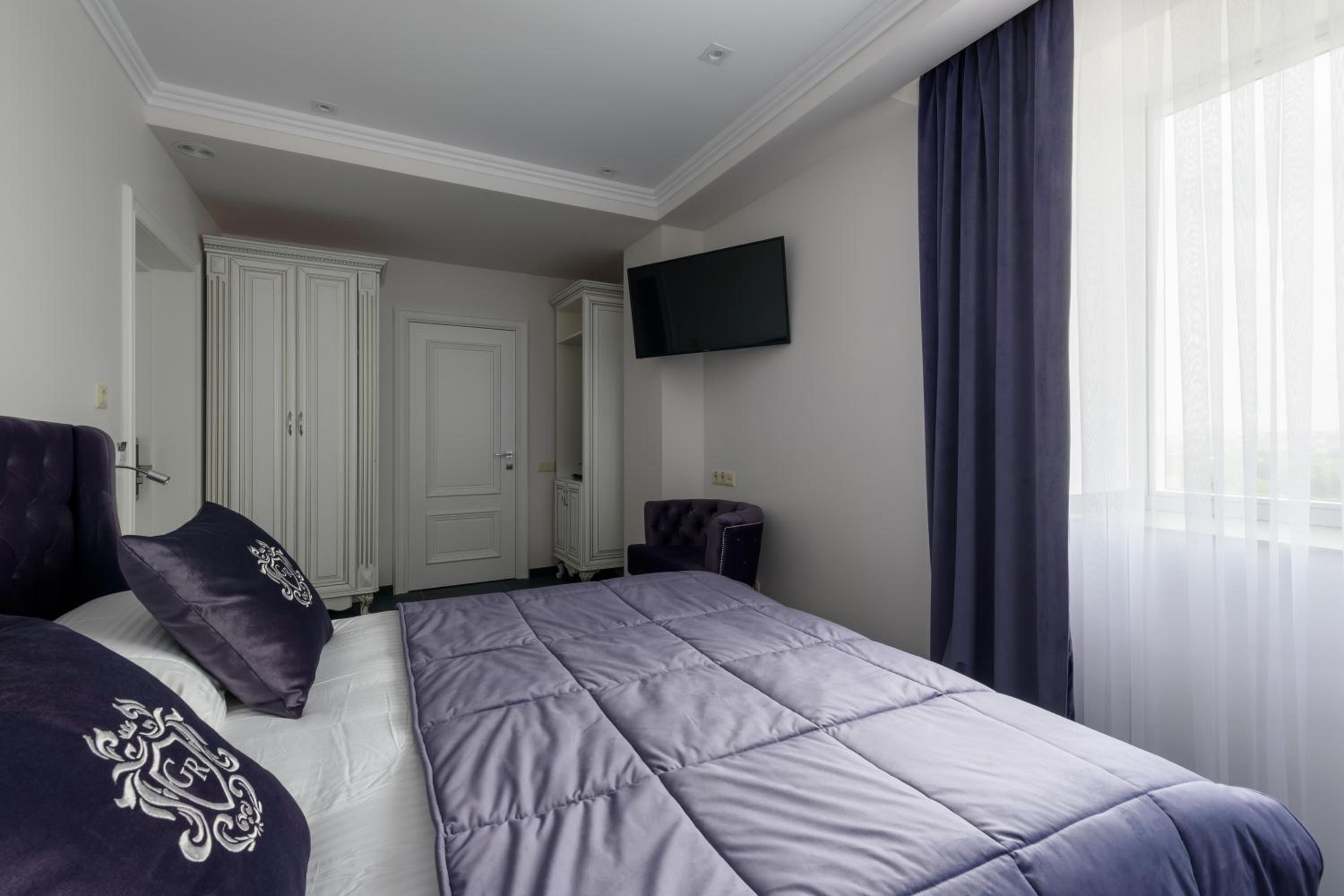 Budget Double Room photo 3