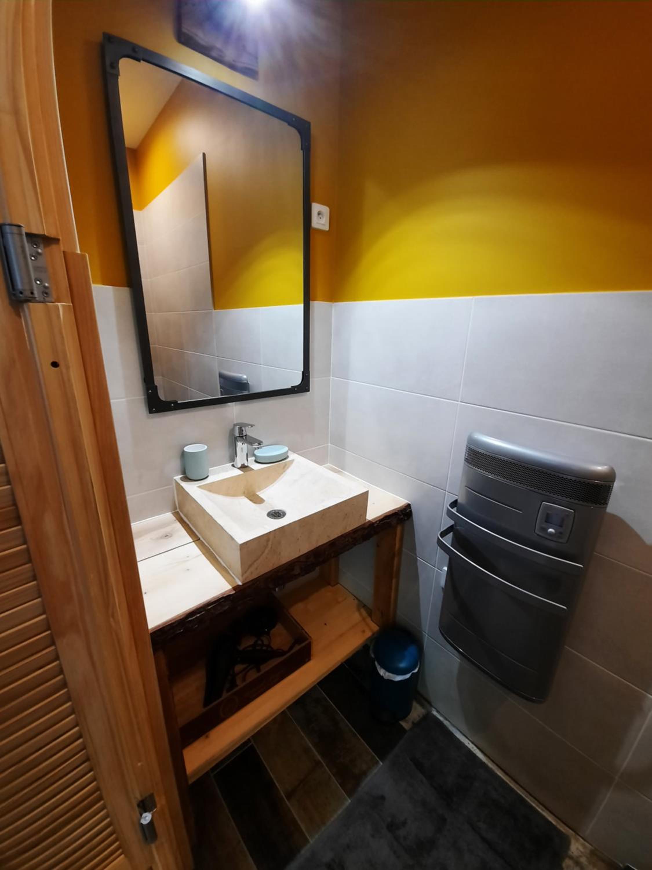 Large Double Room photo 3