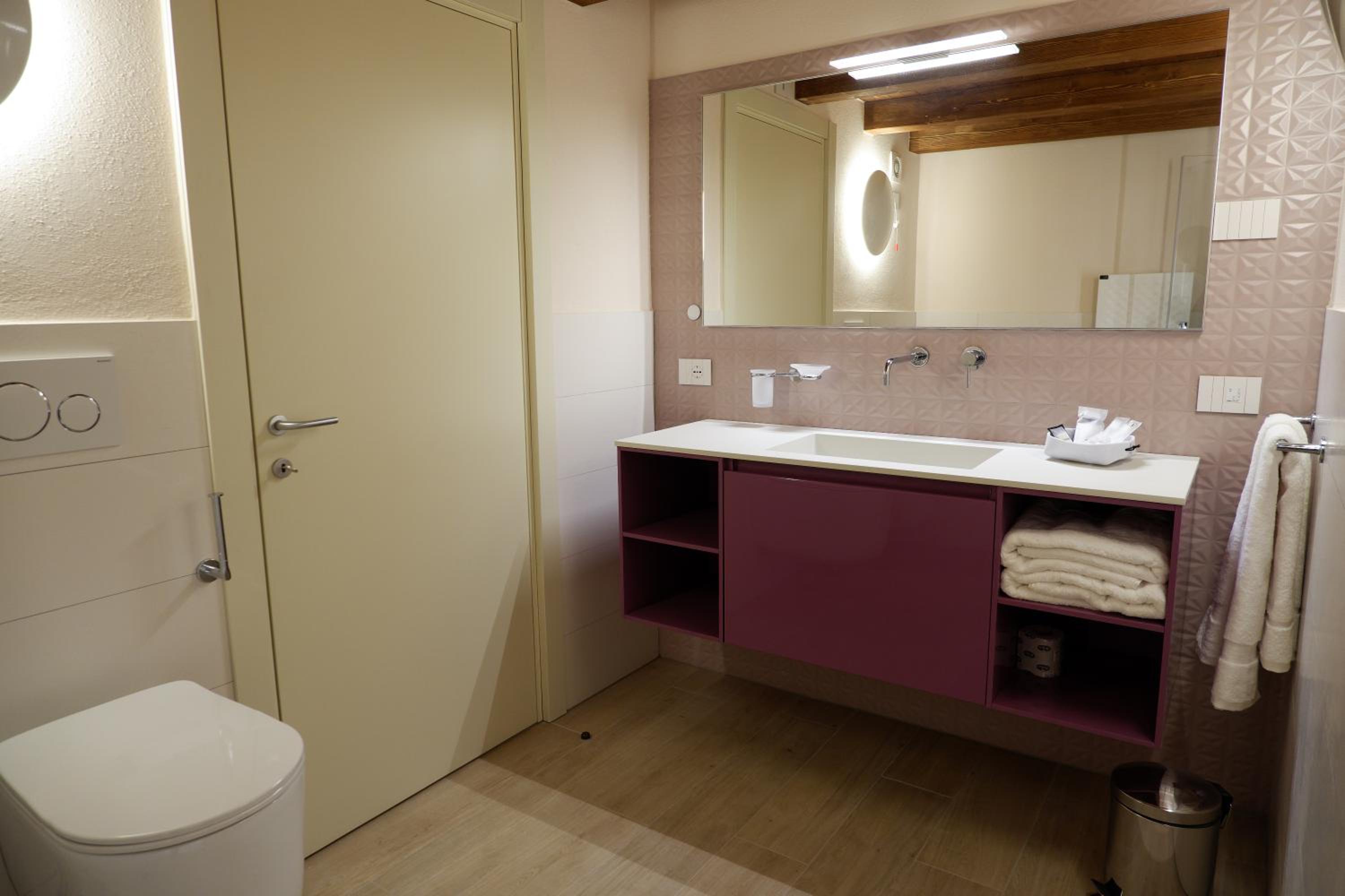 Standard Double Room - Photo 3