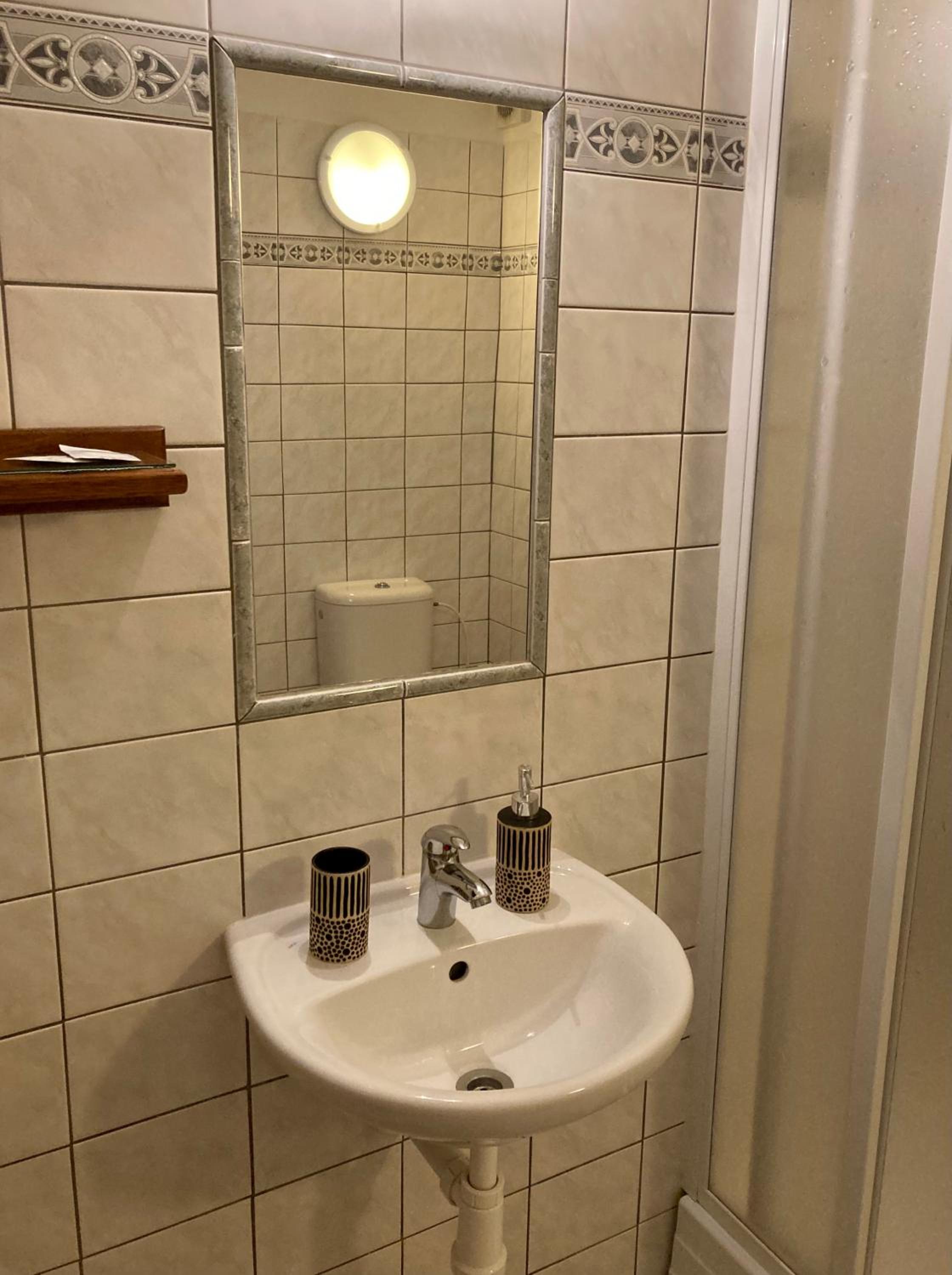 Double Room with Extra Bed photo 3