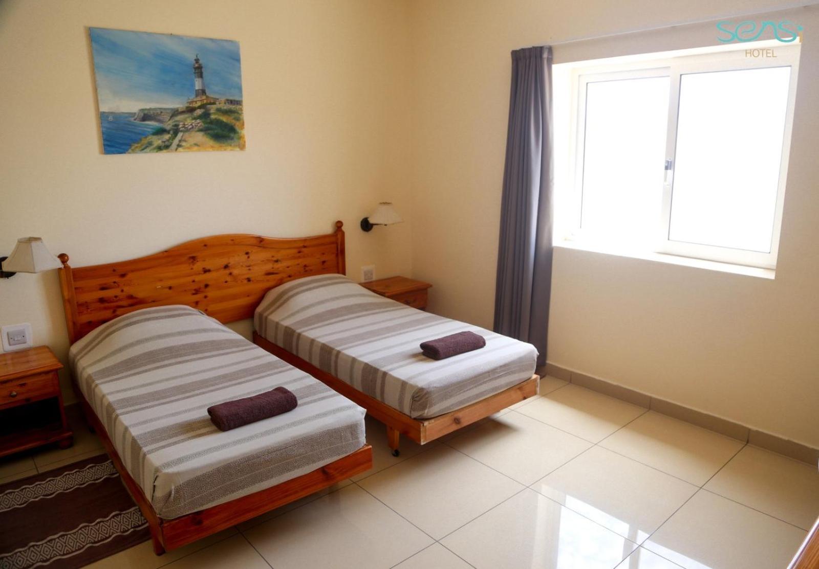 Double or Twin Room with Sea View - Photo 1
