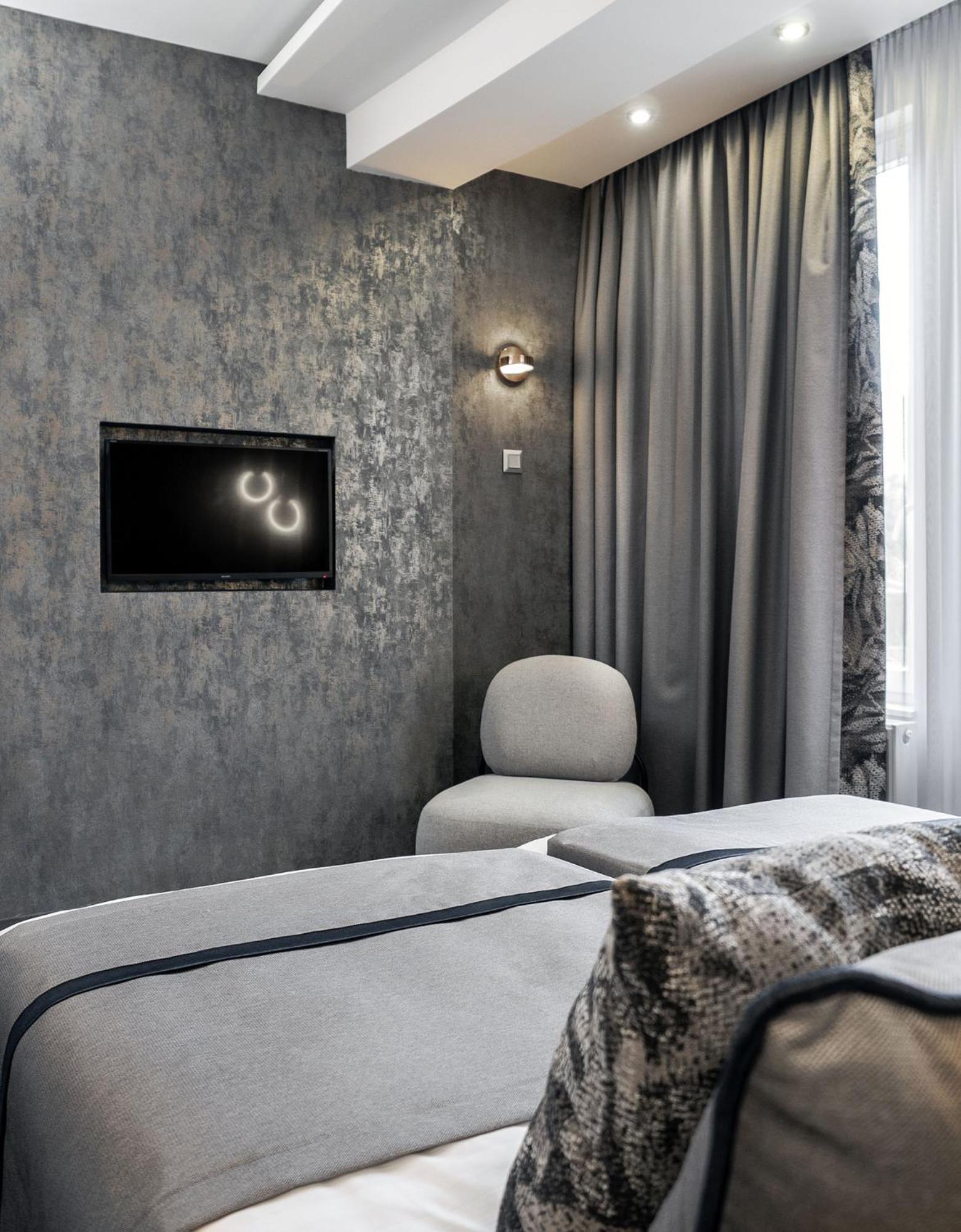 Superior Twin Room - Photo 3