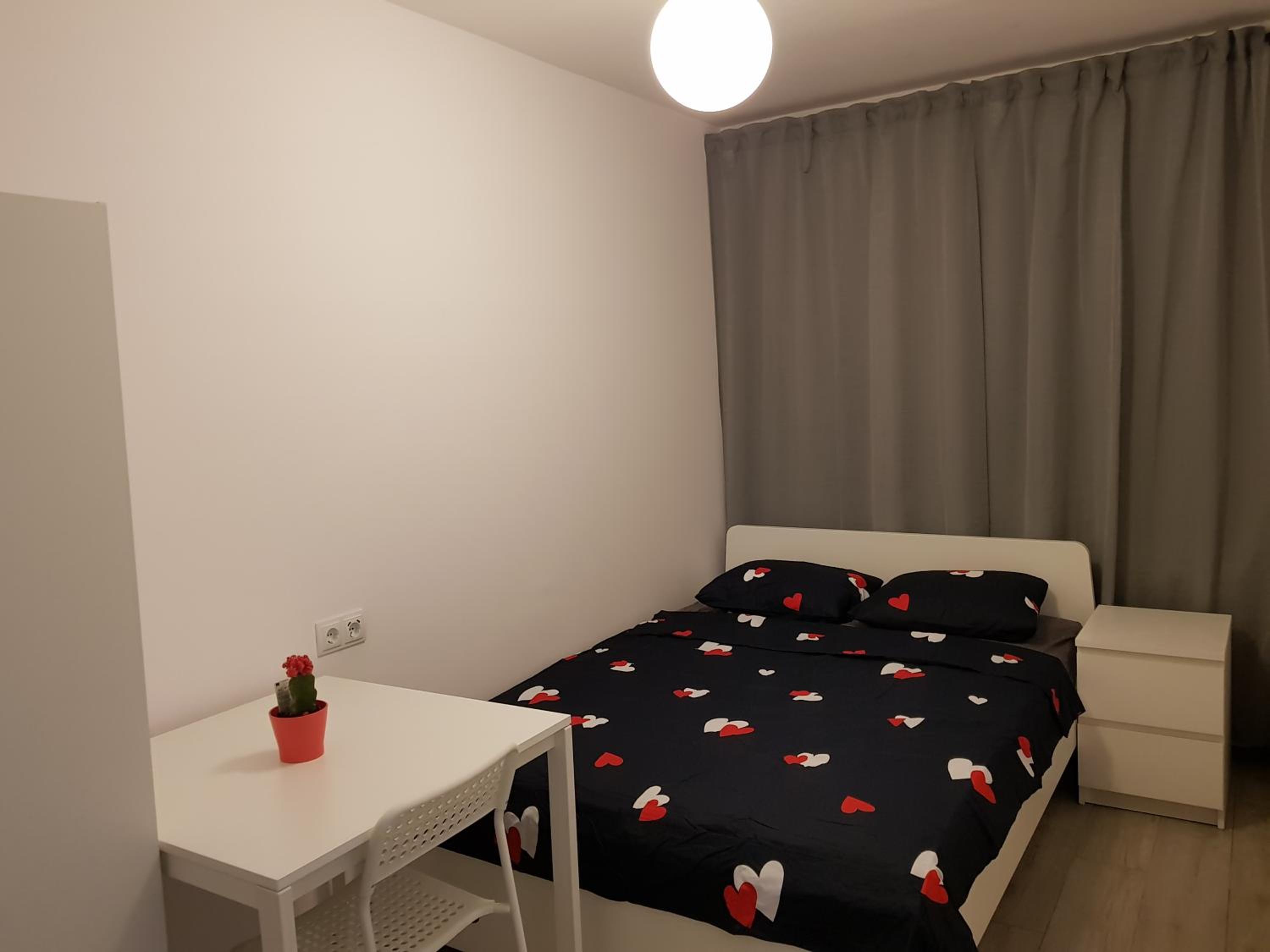 Small Double Room - Photo 6
