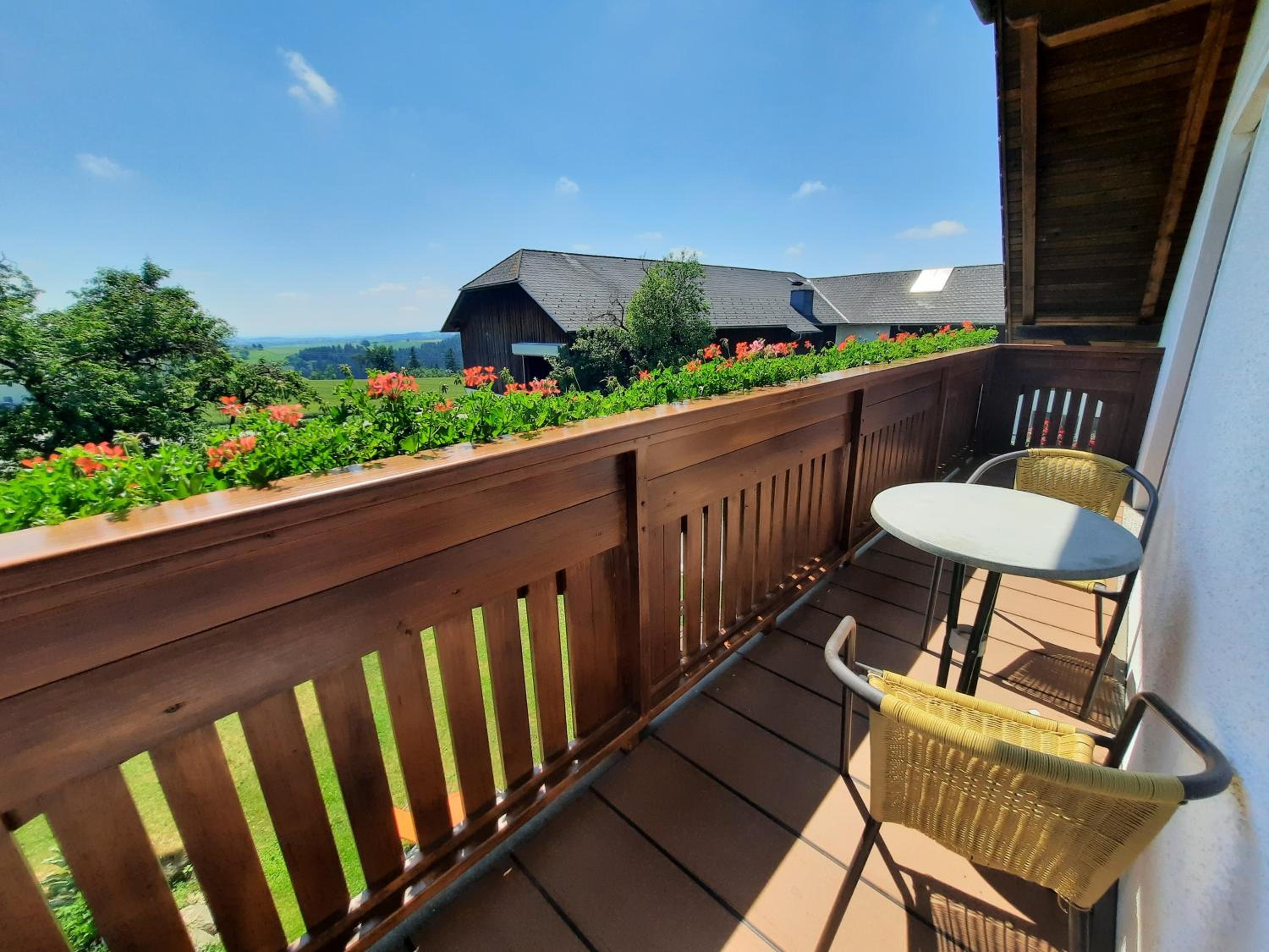 Two-Bedroom Apartment with Balcony photo 3