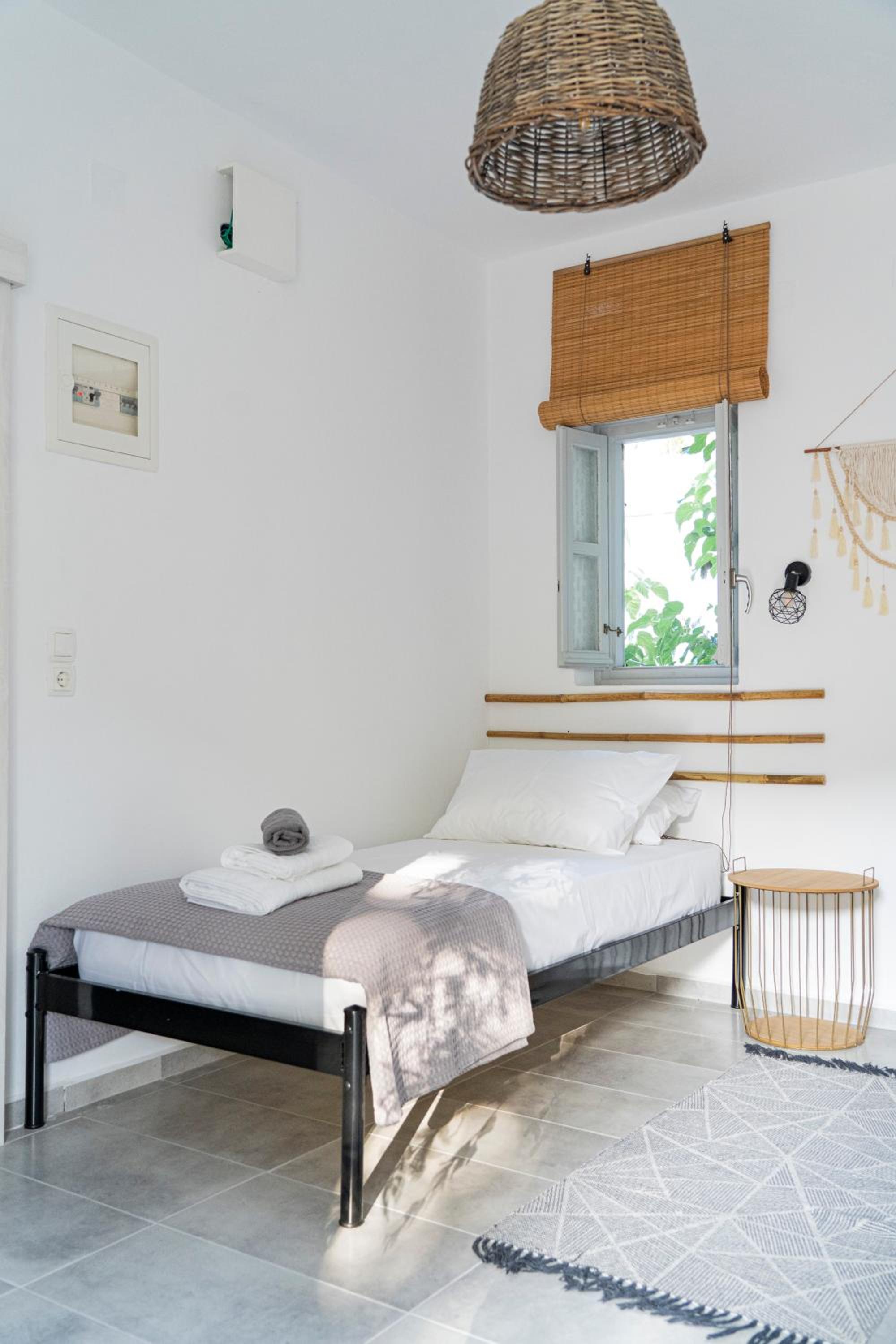Twin Room - Disability Access photo 3