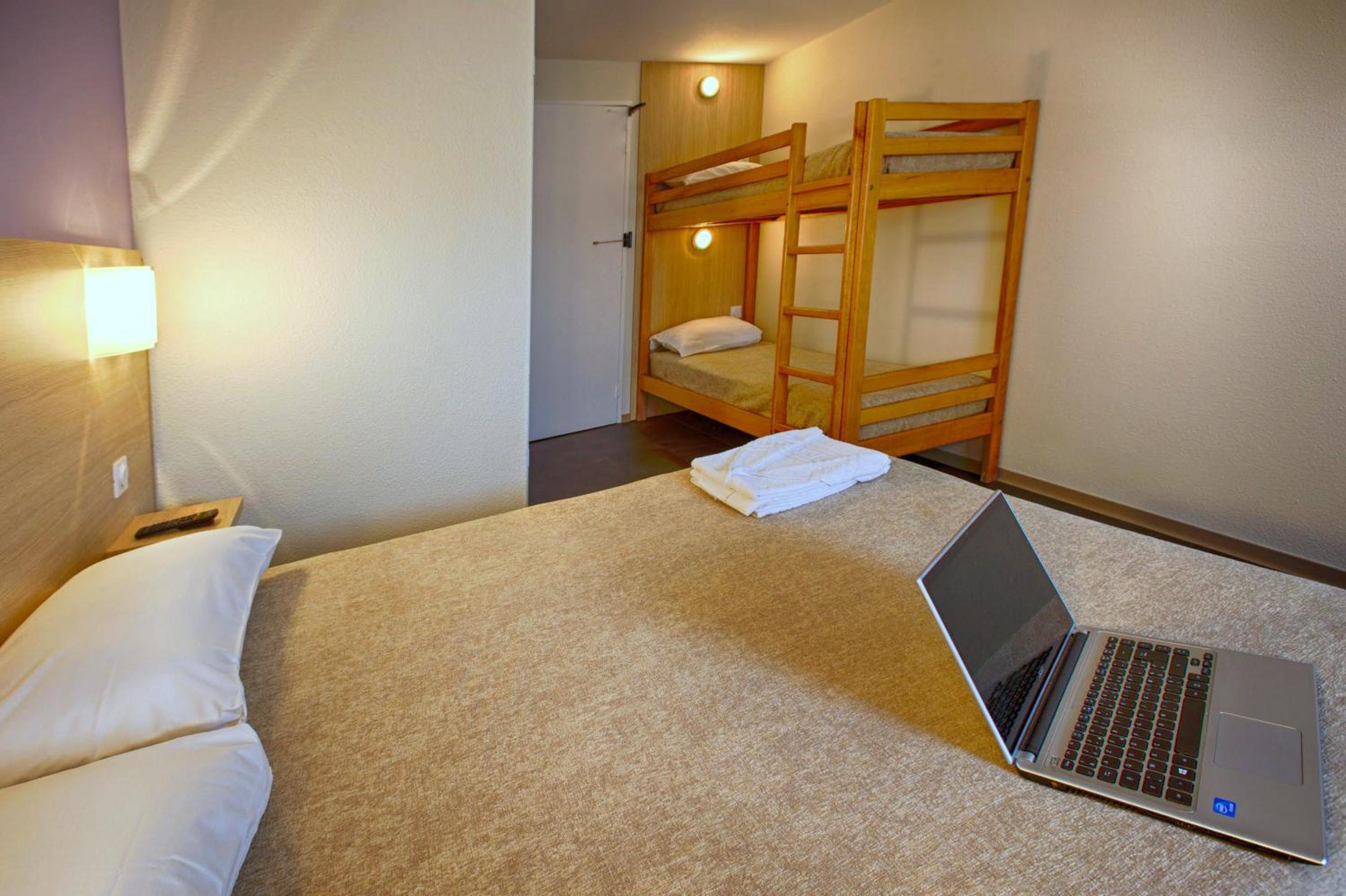 Classic Quadruple Room photo 3