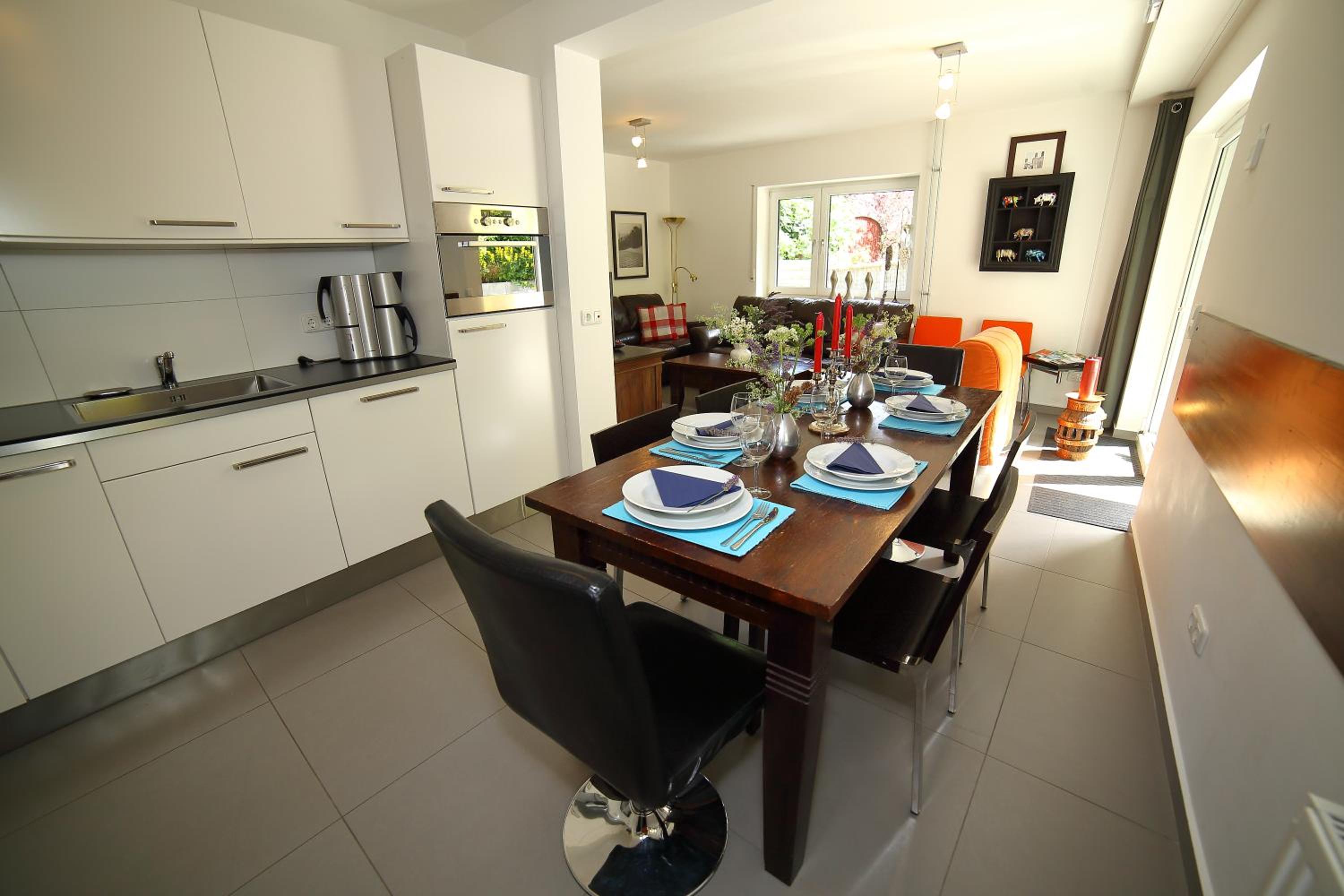 Apartment with Terrace - Photo 21