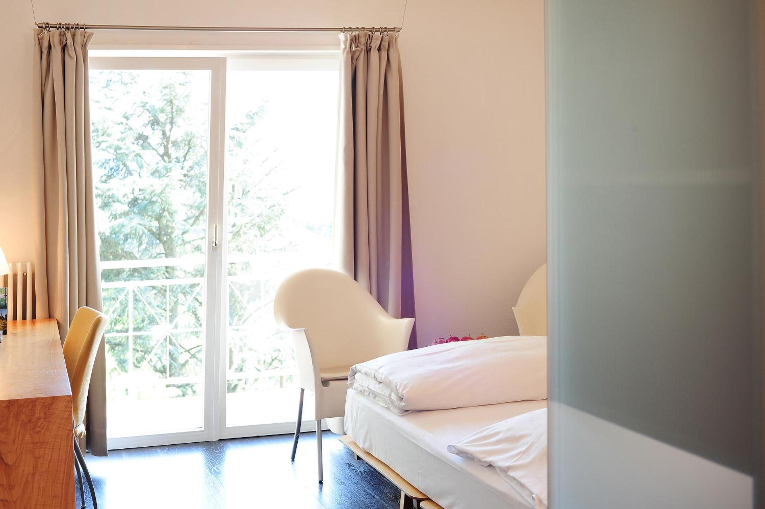 Standard Double or Twin Room - Photo 5
