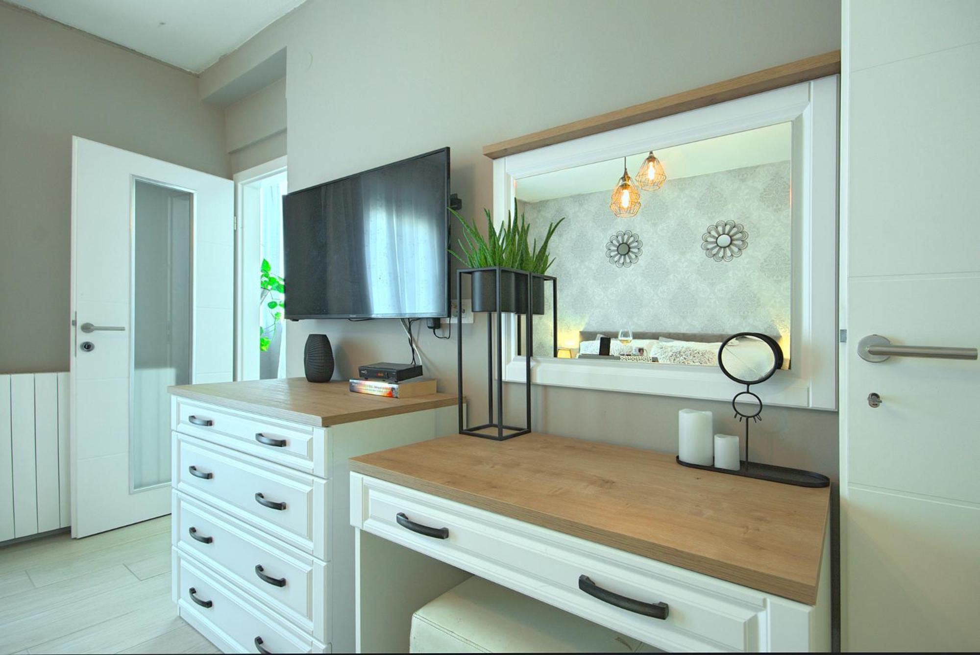 One-Bedroom Apartment - Photo 30