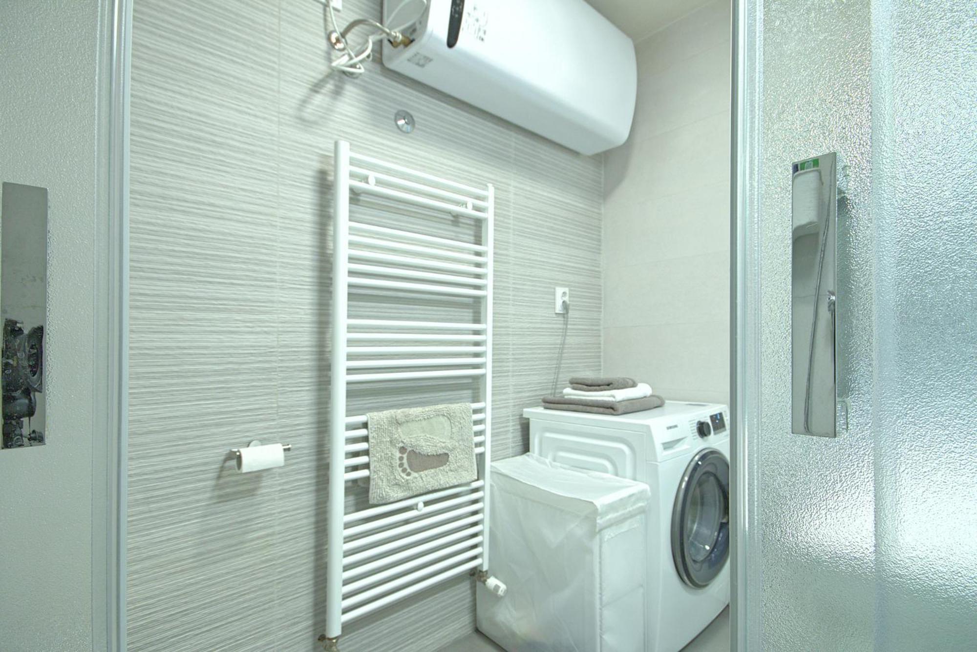 One-Bedroom Apartment - Photo 18