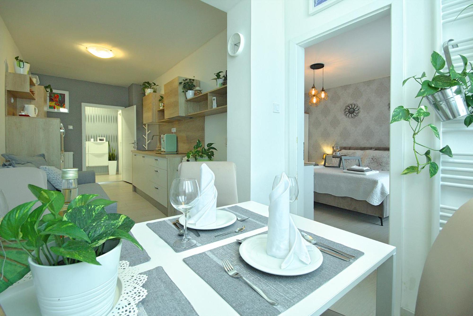 One-Bedroom Apartment - Photo 13