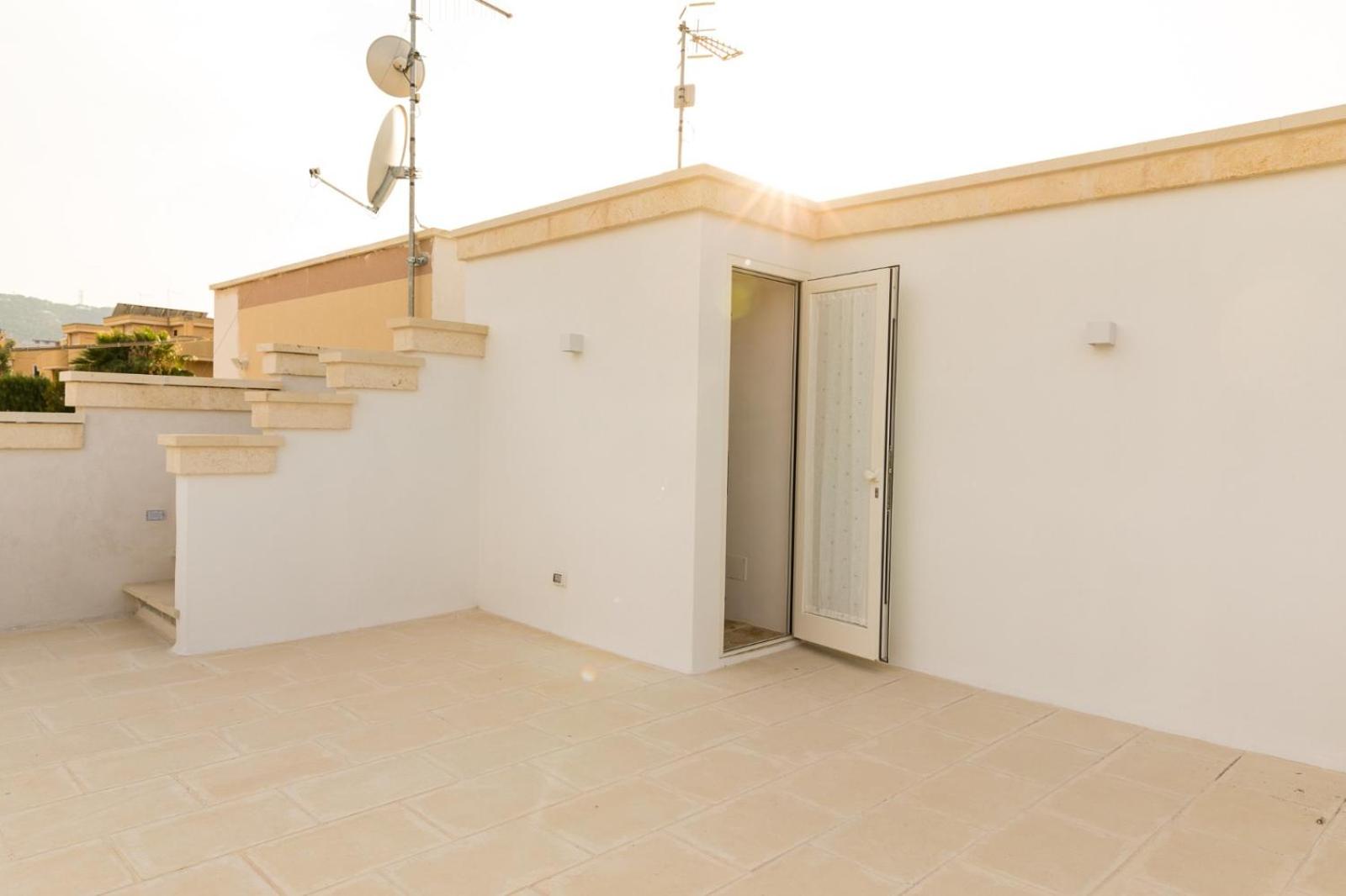 Double Room with Terrace - Photo 21