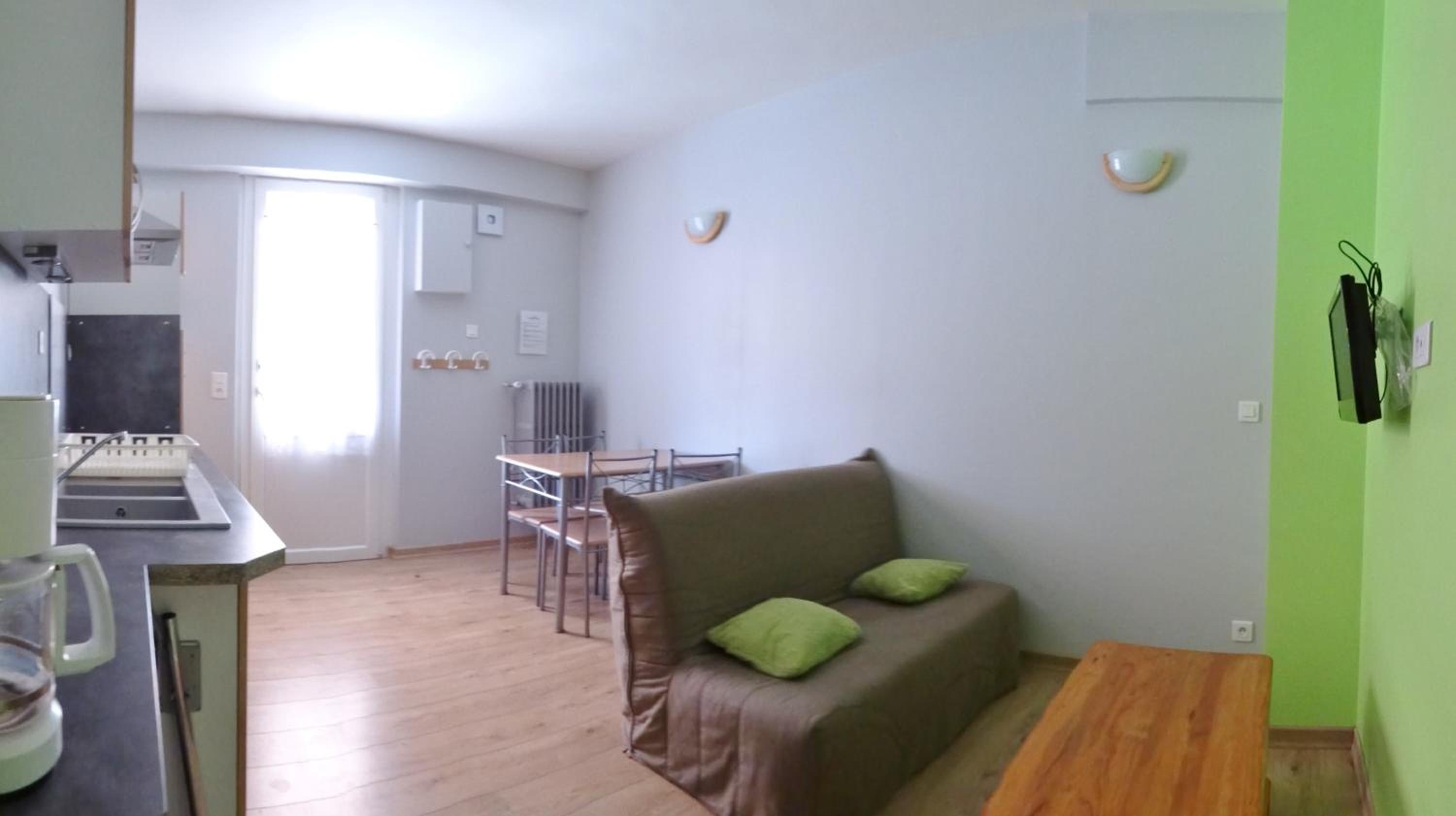 Apartment with Terrace photo 3