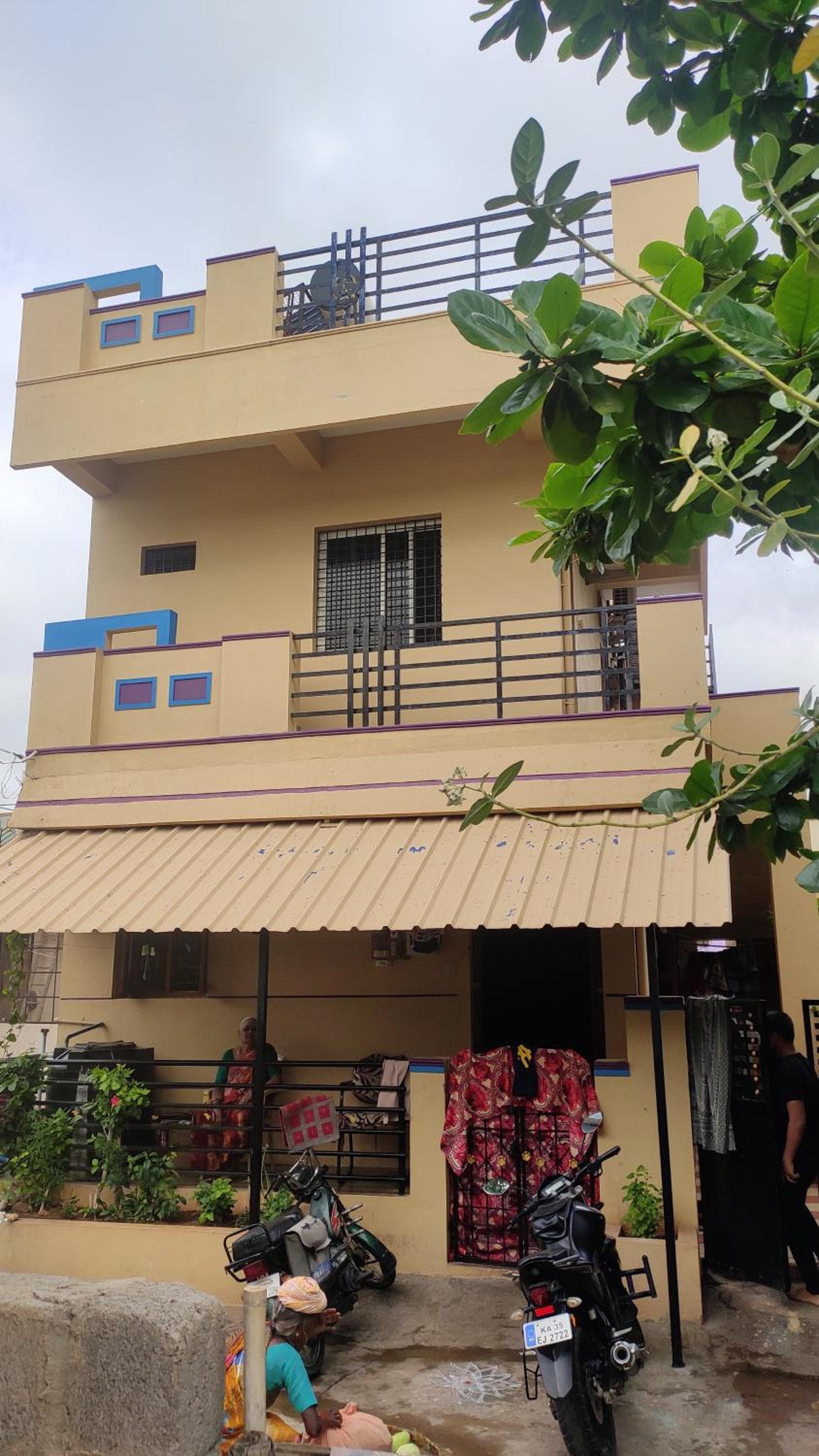 Deluxe Double Room with Balcony - Photo 11