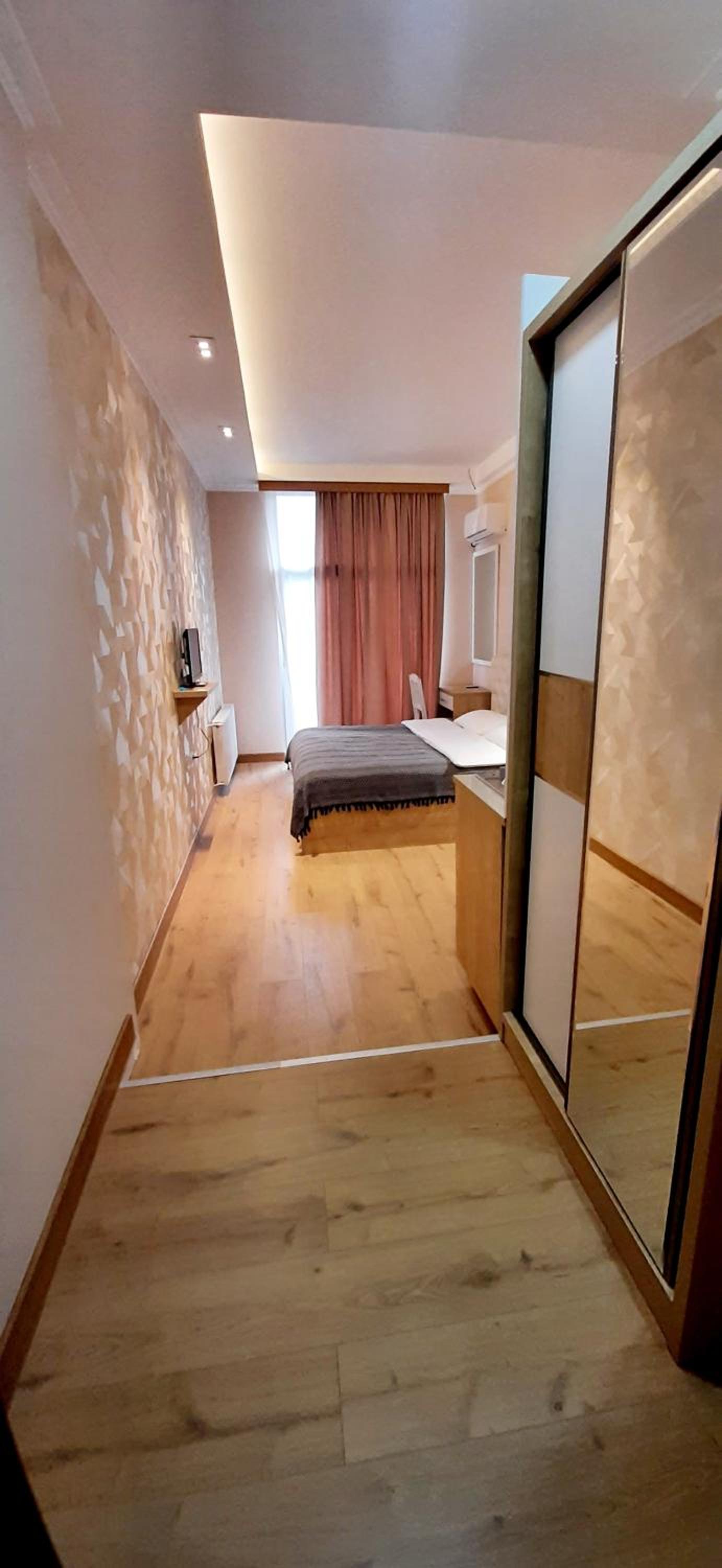 Double Room - Photo 3