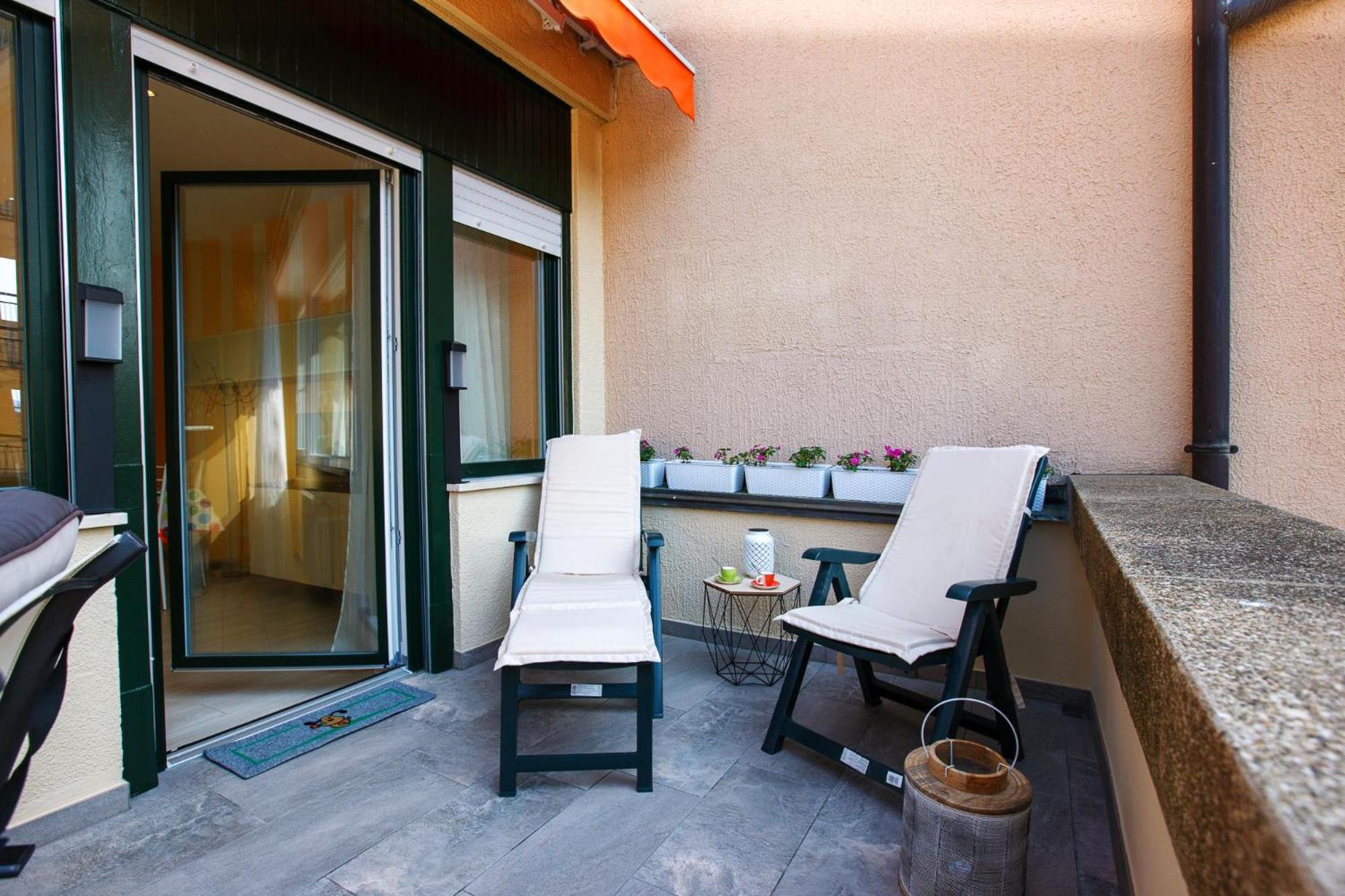 Apartment with Shower photo 3