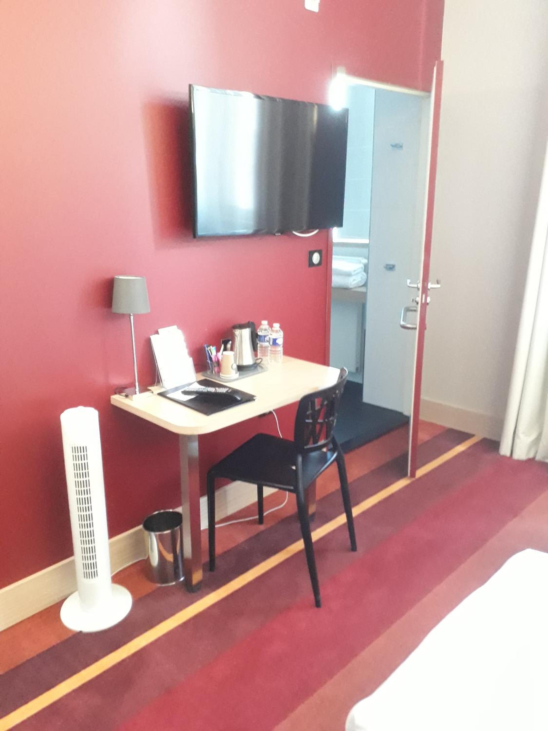 Twin Room - Disability Access photo 1