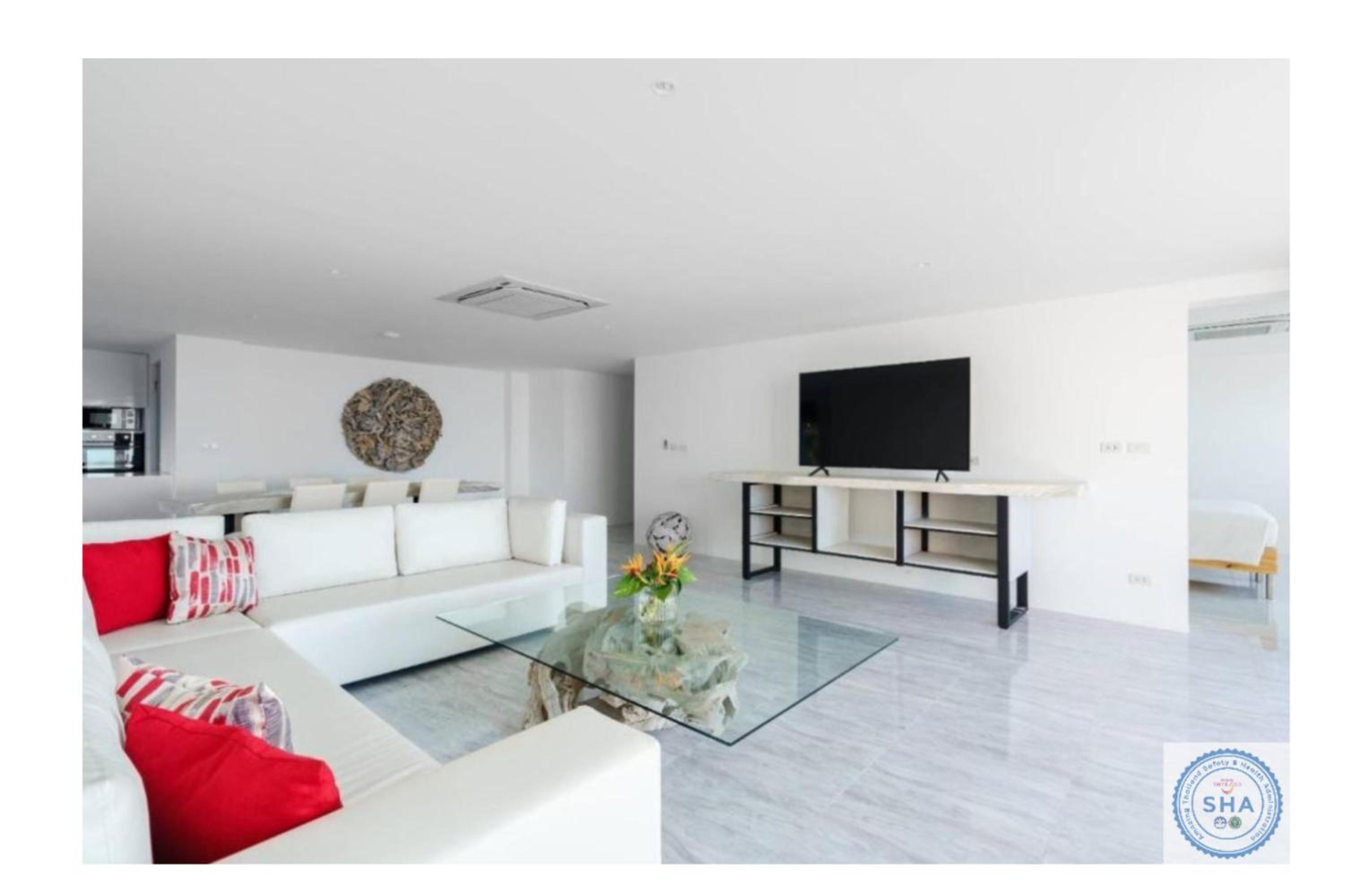 Superior Suite with Sea View - Photo 38
