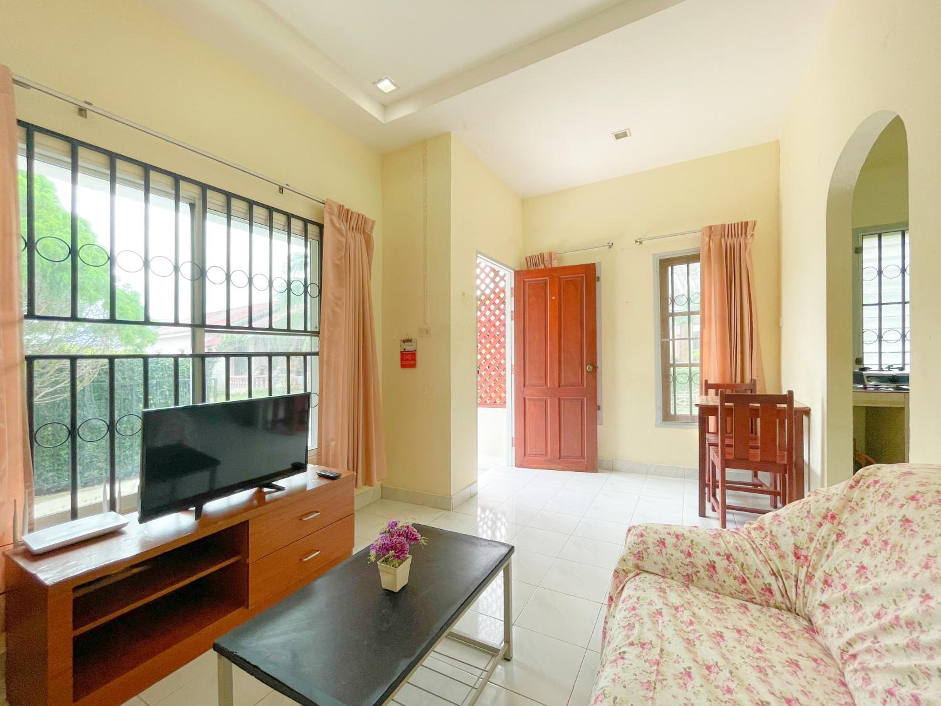 One-Bedroom House photo 1
