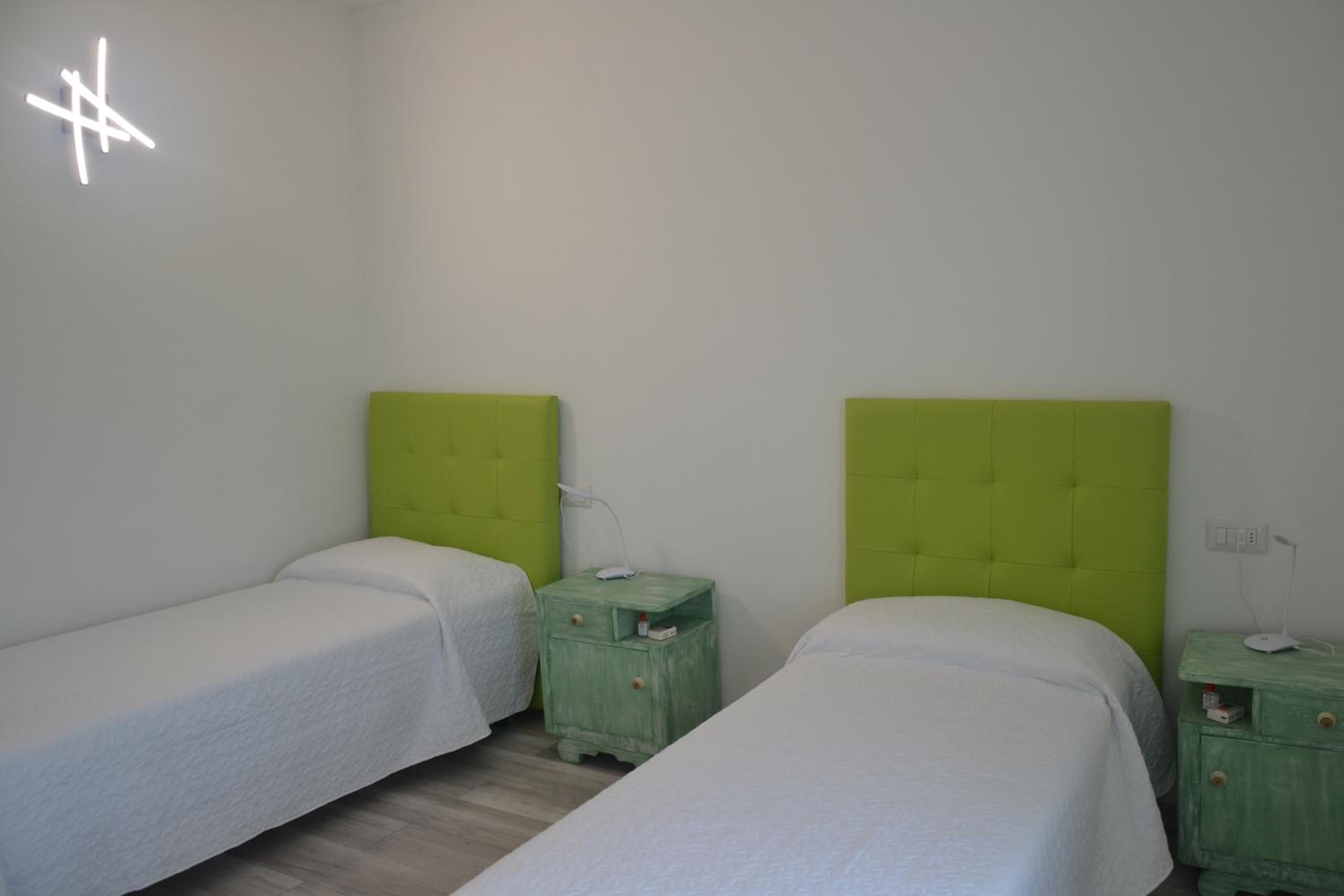 Family Room - Photo 20