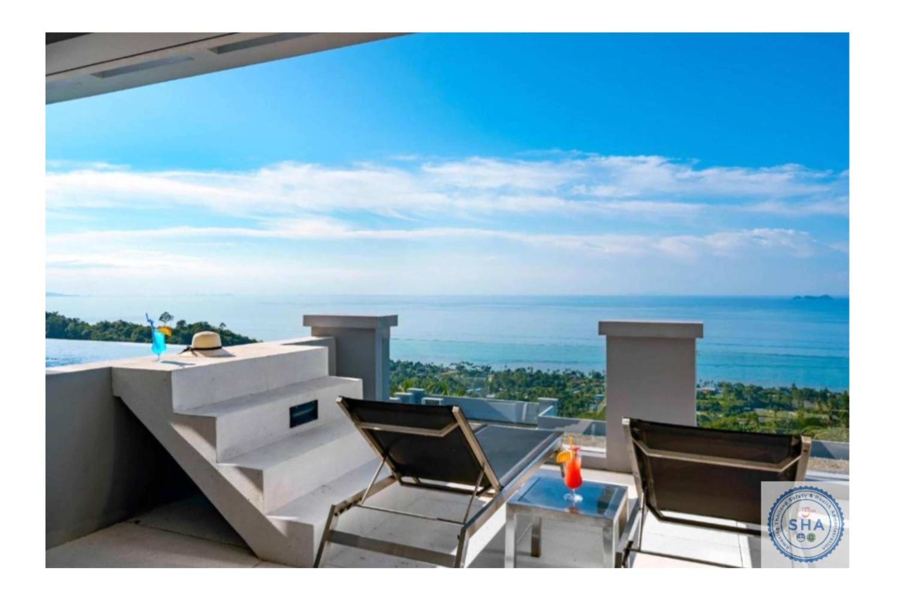 Superior Suite with Sea View - Photo 29