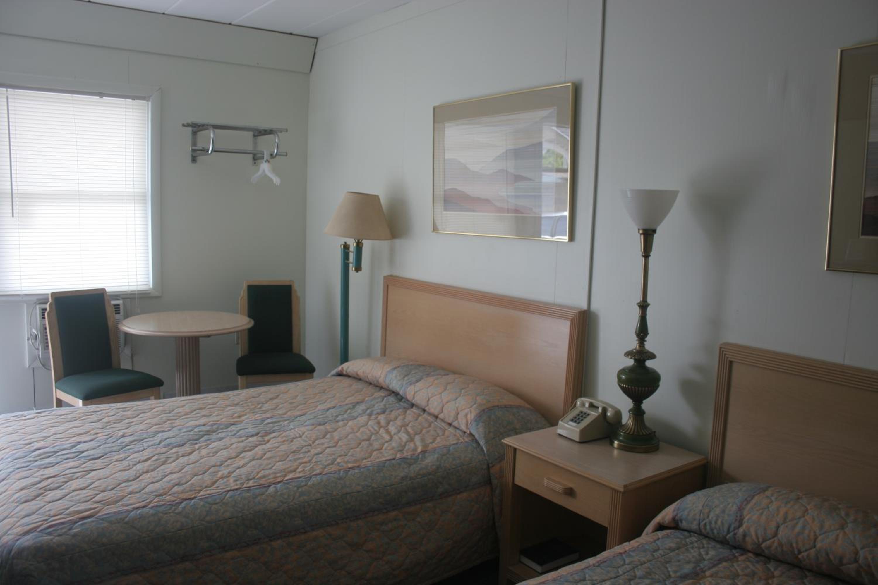 Budget Double Room photo 2