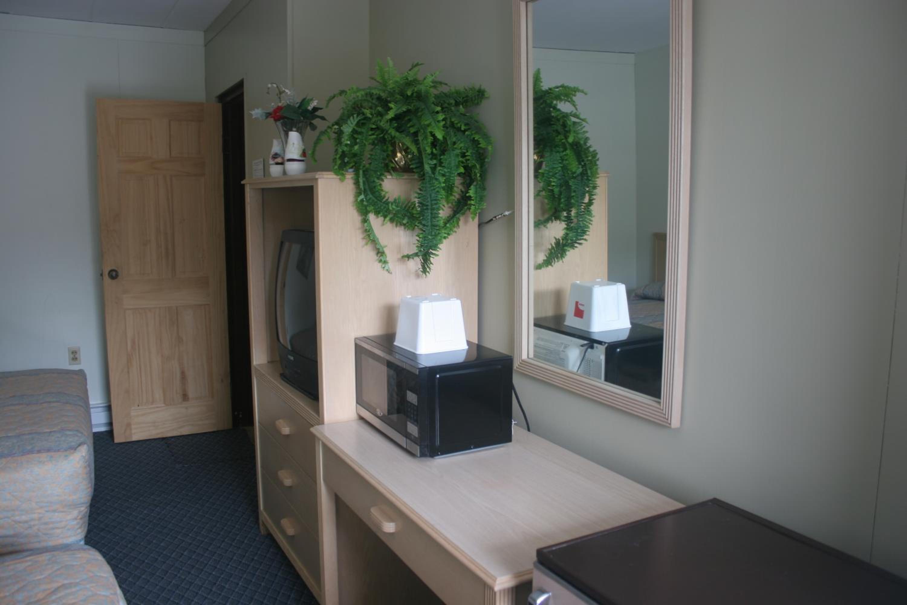Budget Double Room photo 3