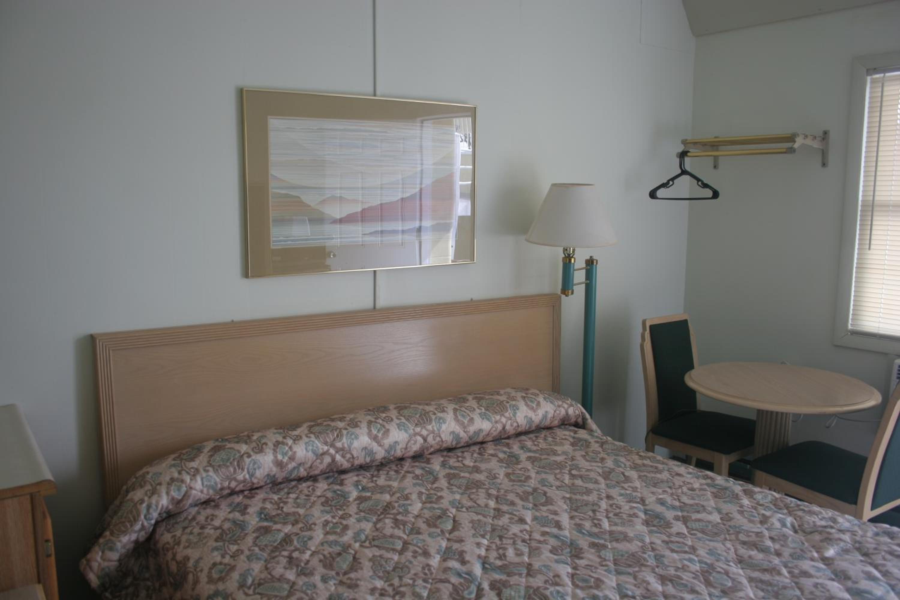 Queen Suite photo 1