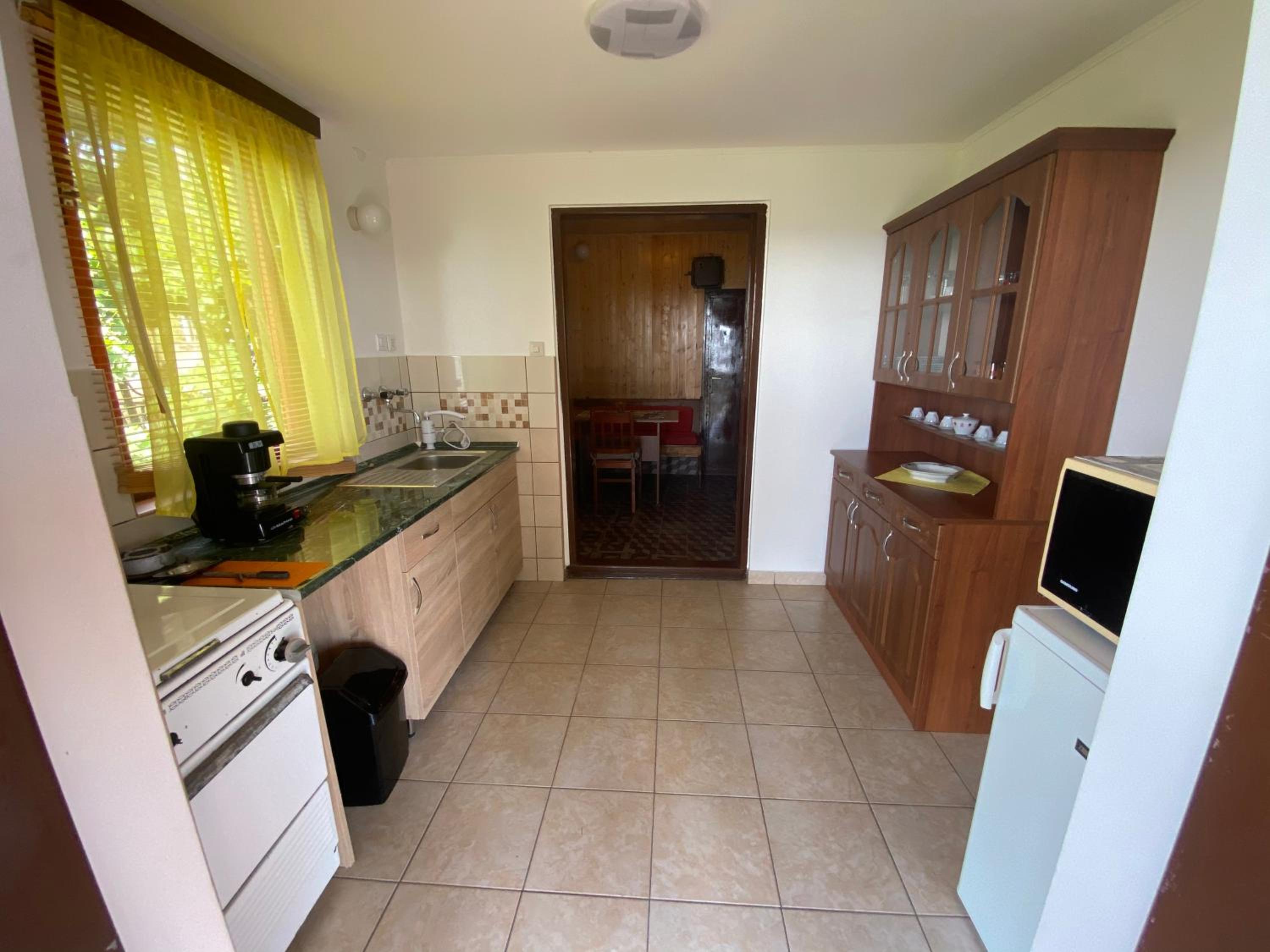 One-Bedroom Apartment - Photo 20