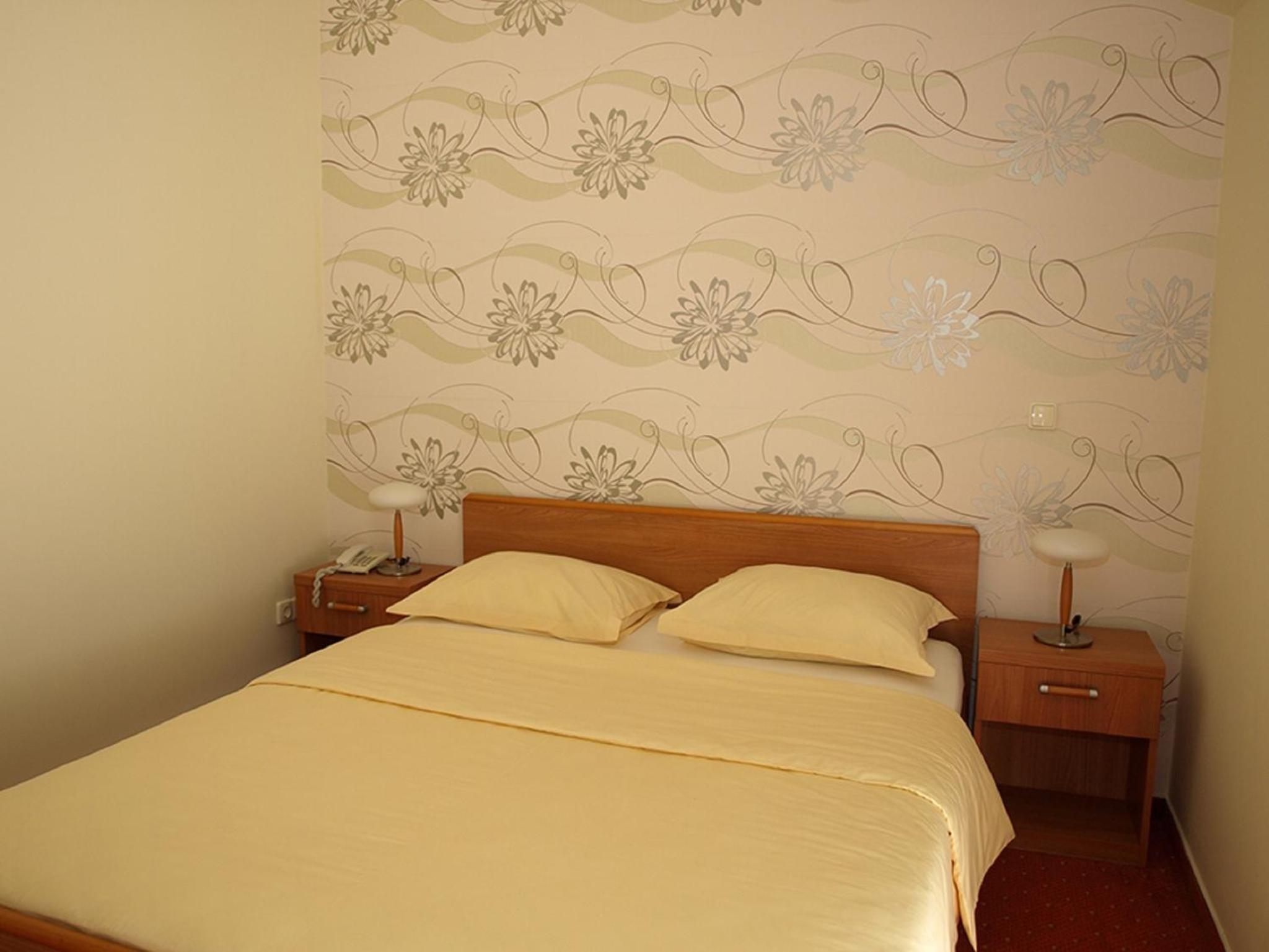Double or Twin Room - Photo 4