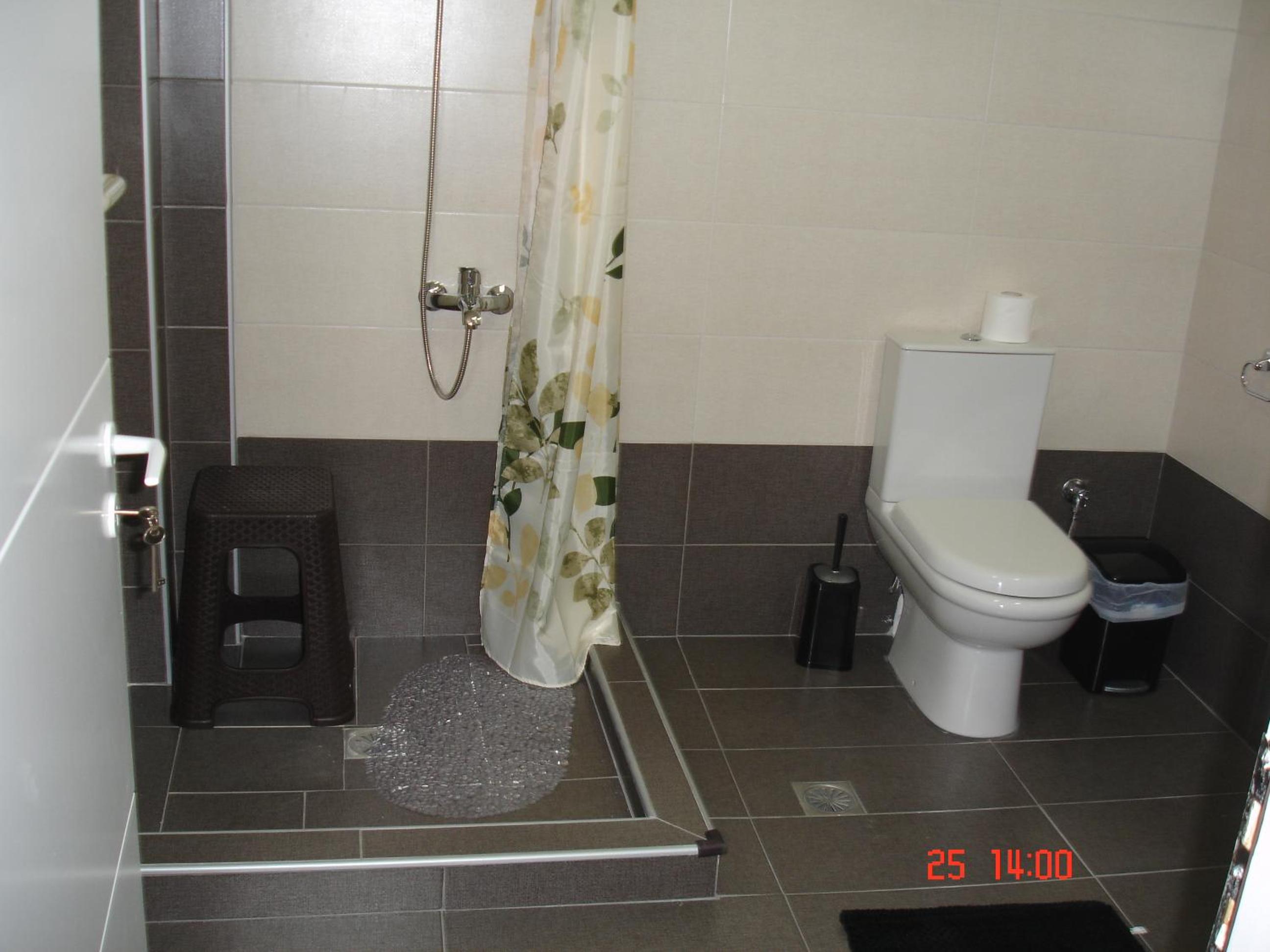 Deluxe Room - Photo 7