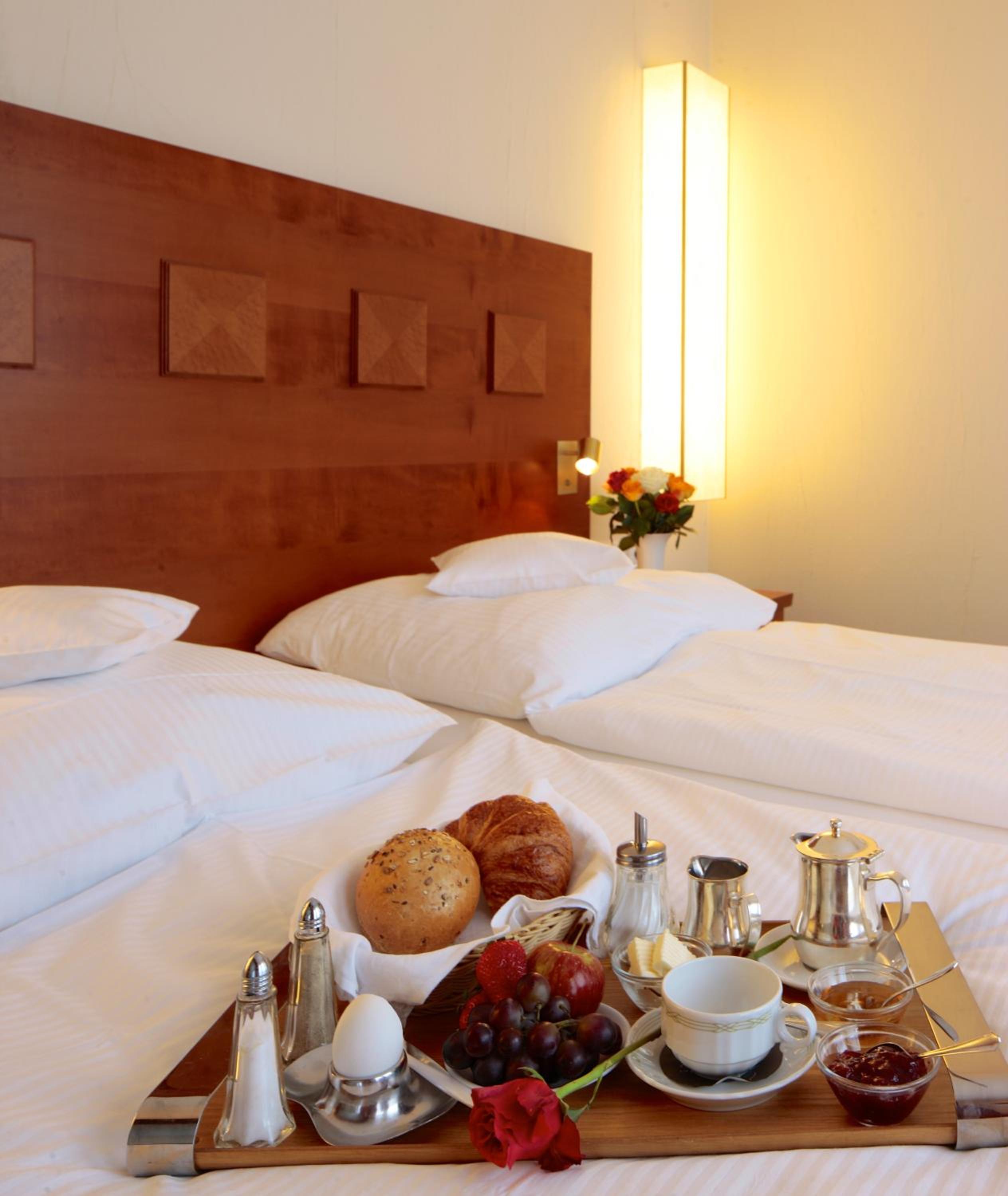 Deluxe Double Room - Photo 8