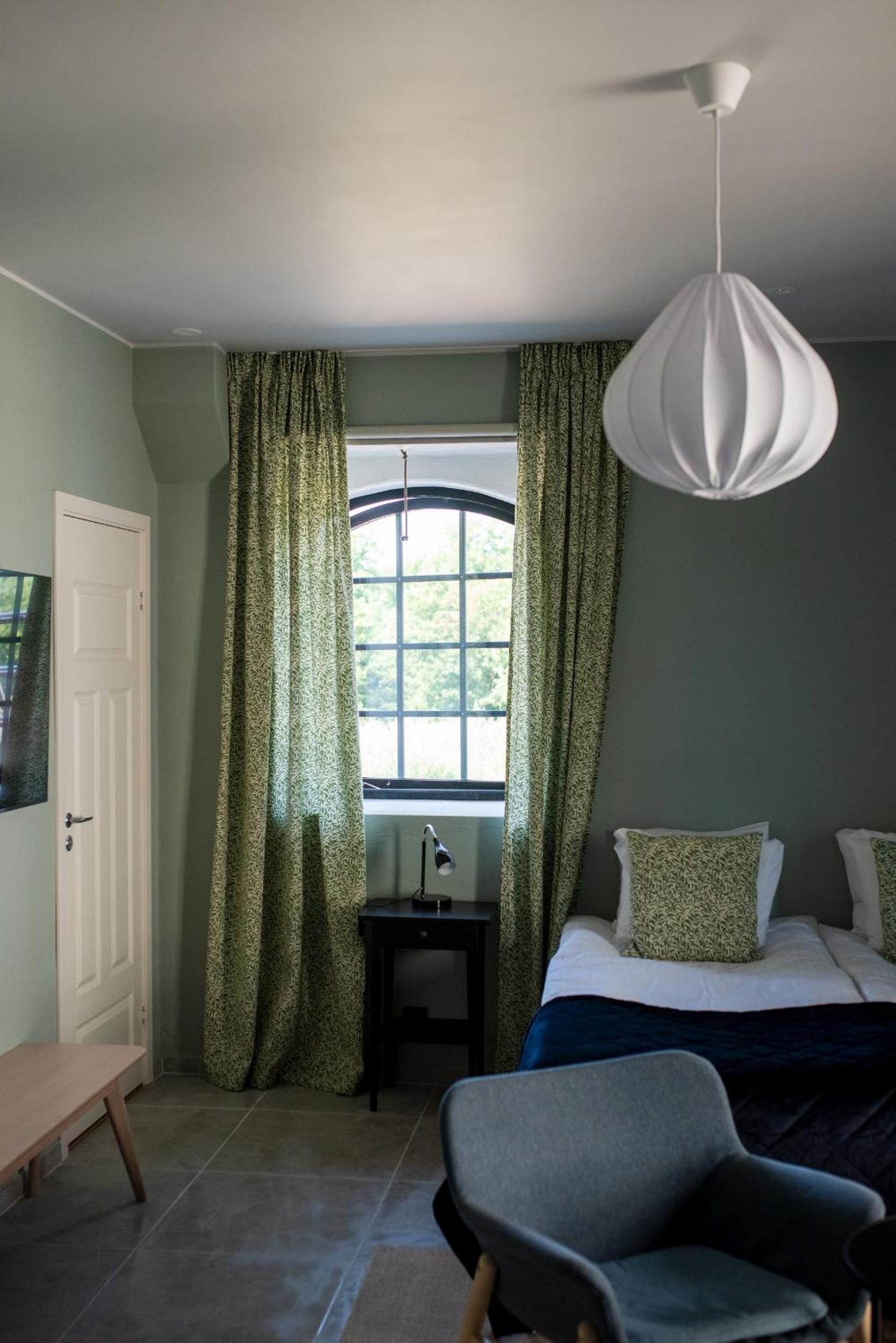 Double Room with Patio - Photo 6