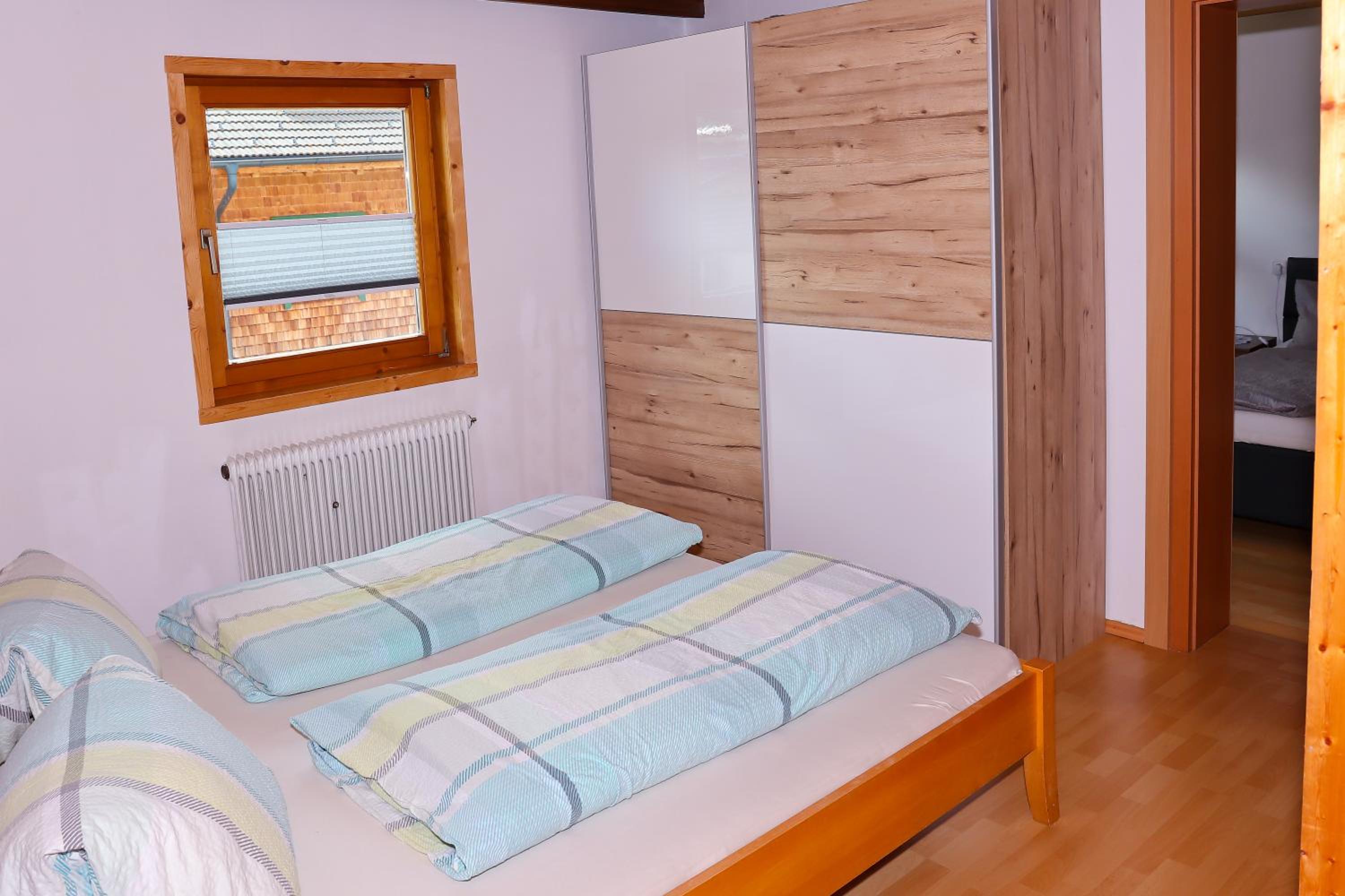 One-Bedroom Apartment - Photo 2