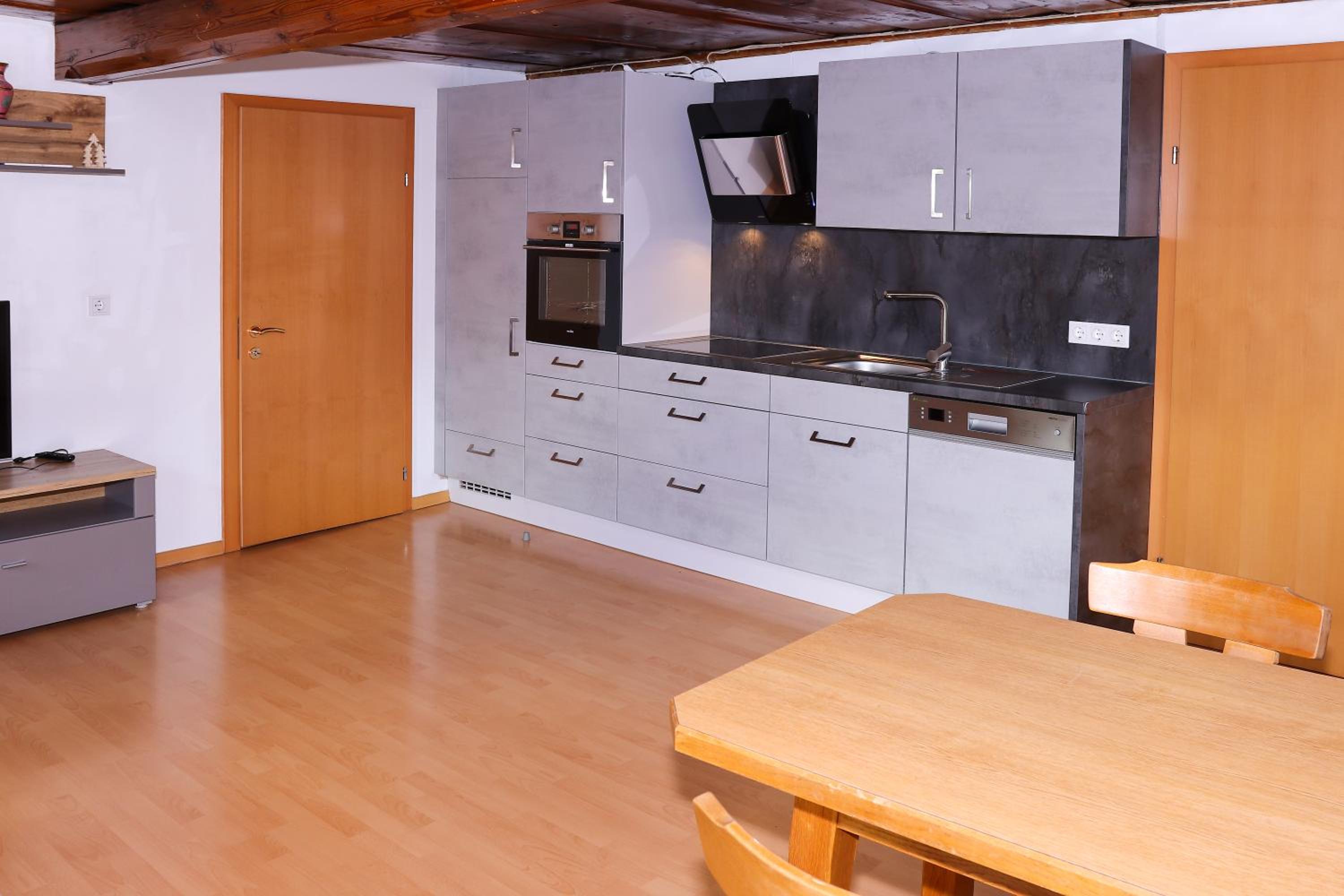 One-Bedroom Apartment - Photo 9