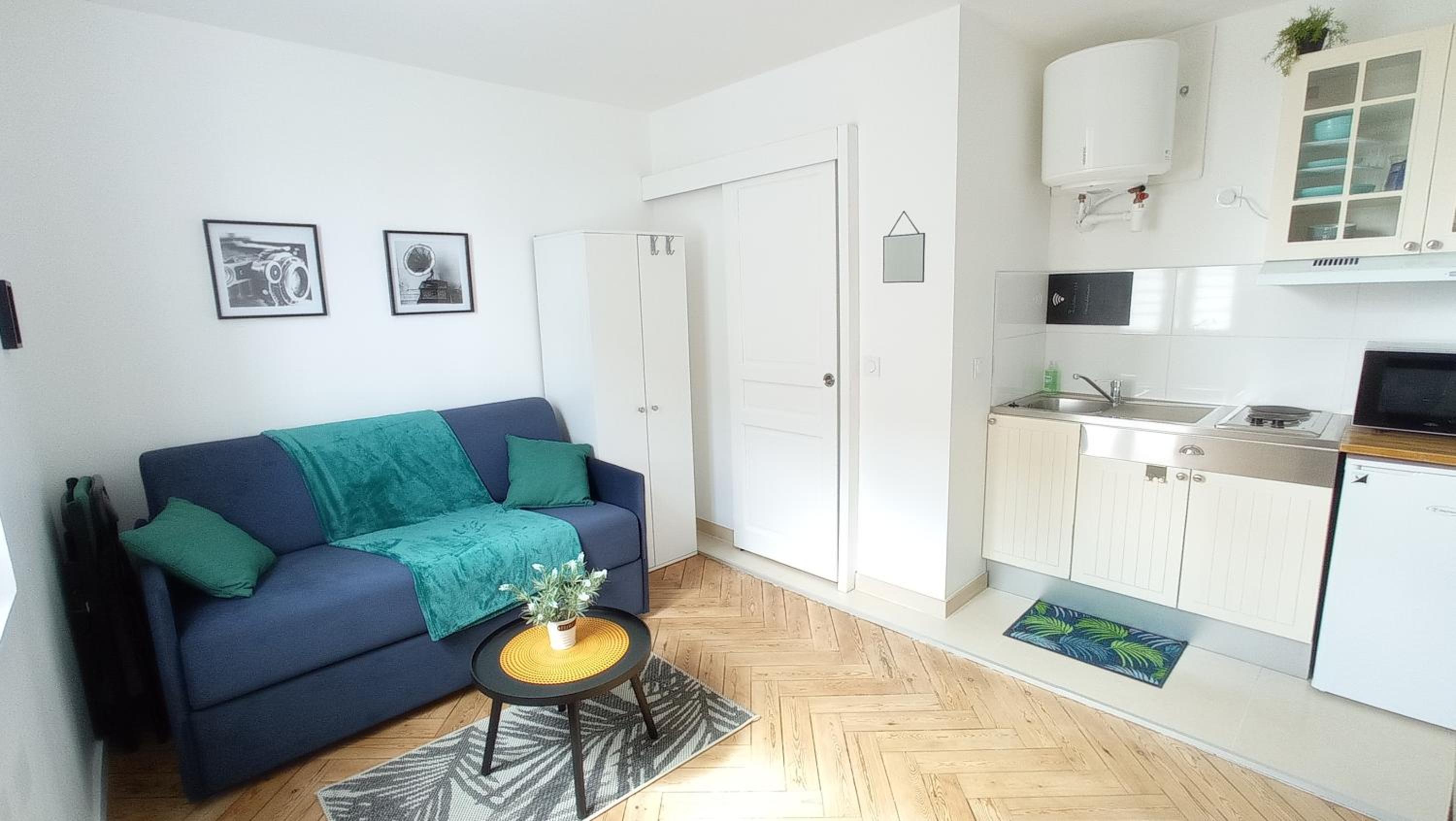 Studio with Sofa Bed - Photo 1