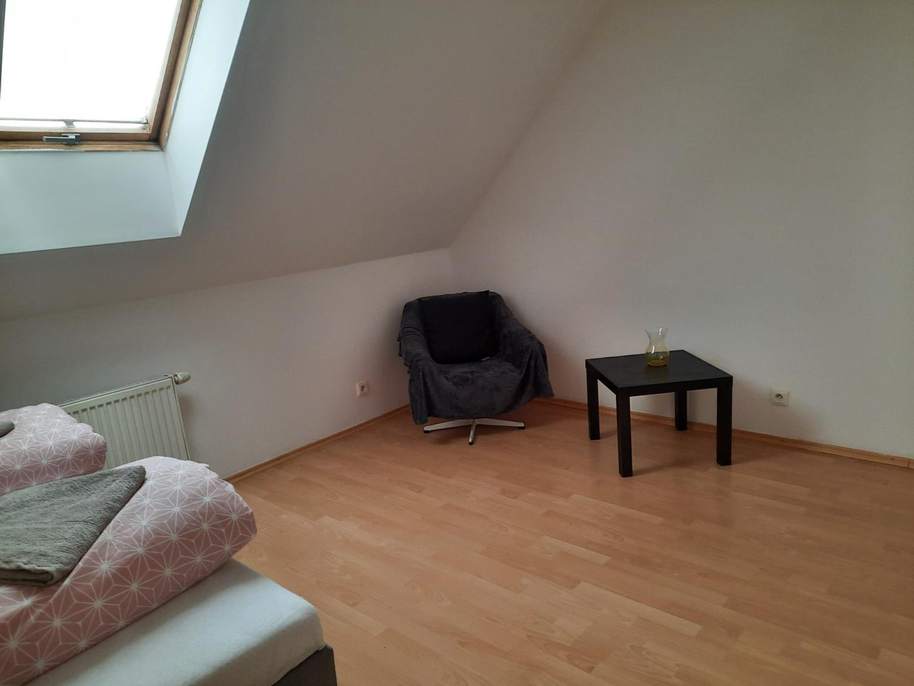 Studio Apartment - Photo 9