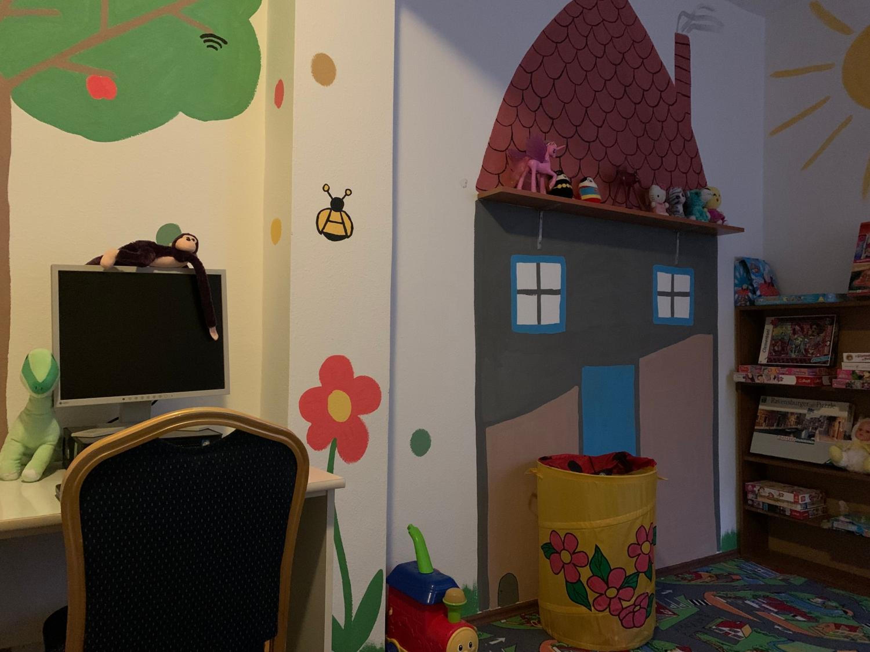 Standard Family Room - Photo 1
