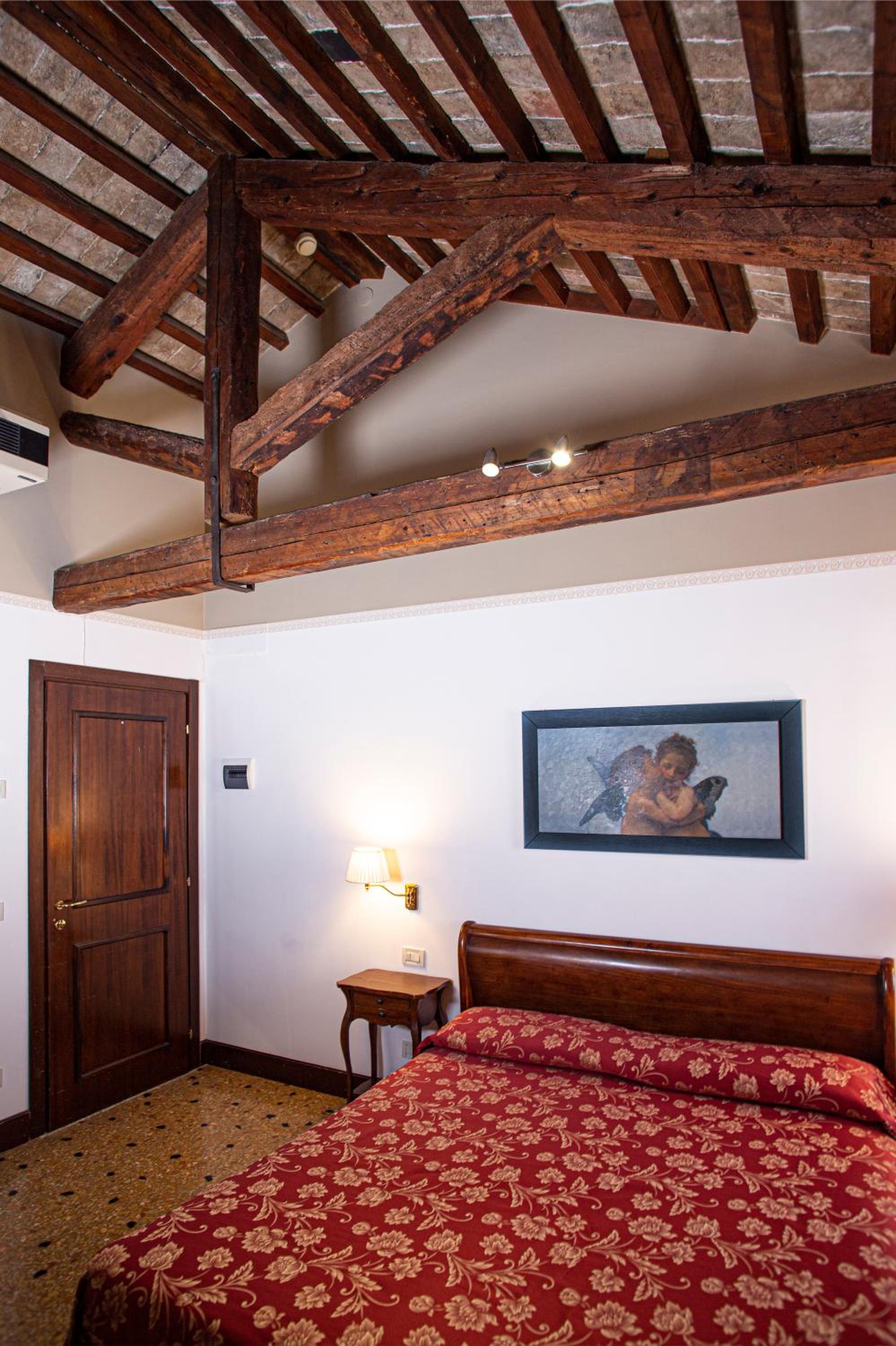 Superior Double or Twin Room photo 3