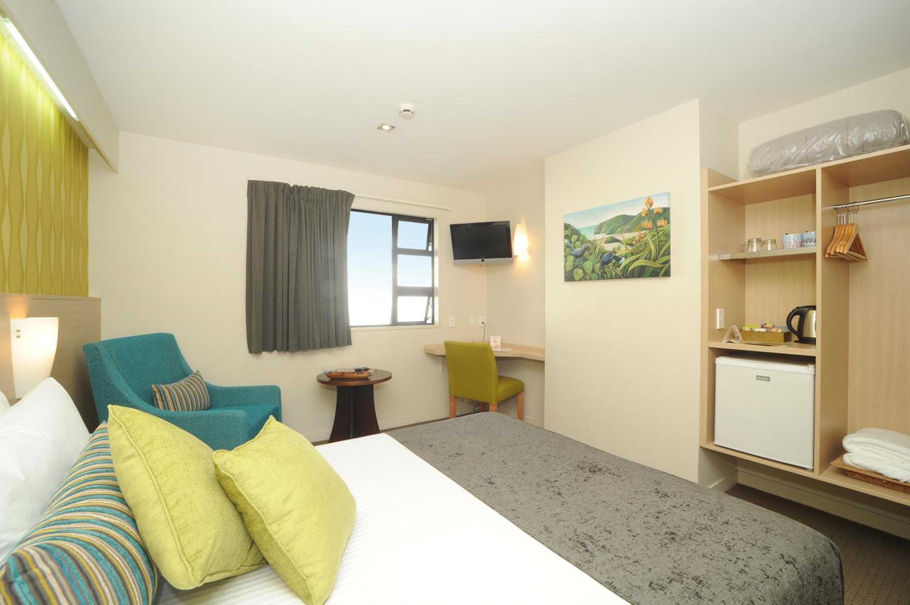 Standard Queen Room - Non Smoking - Photo 4
