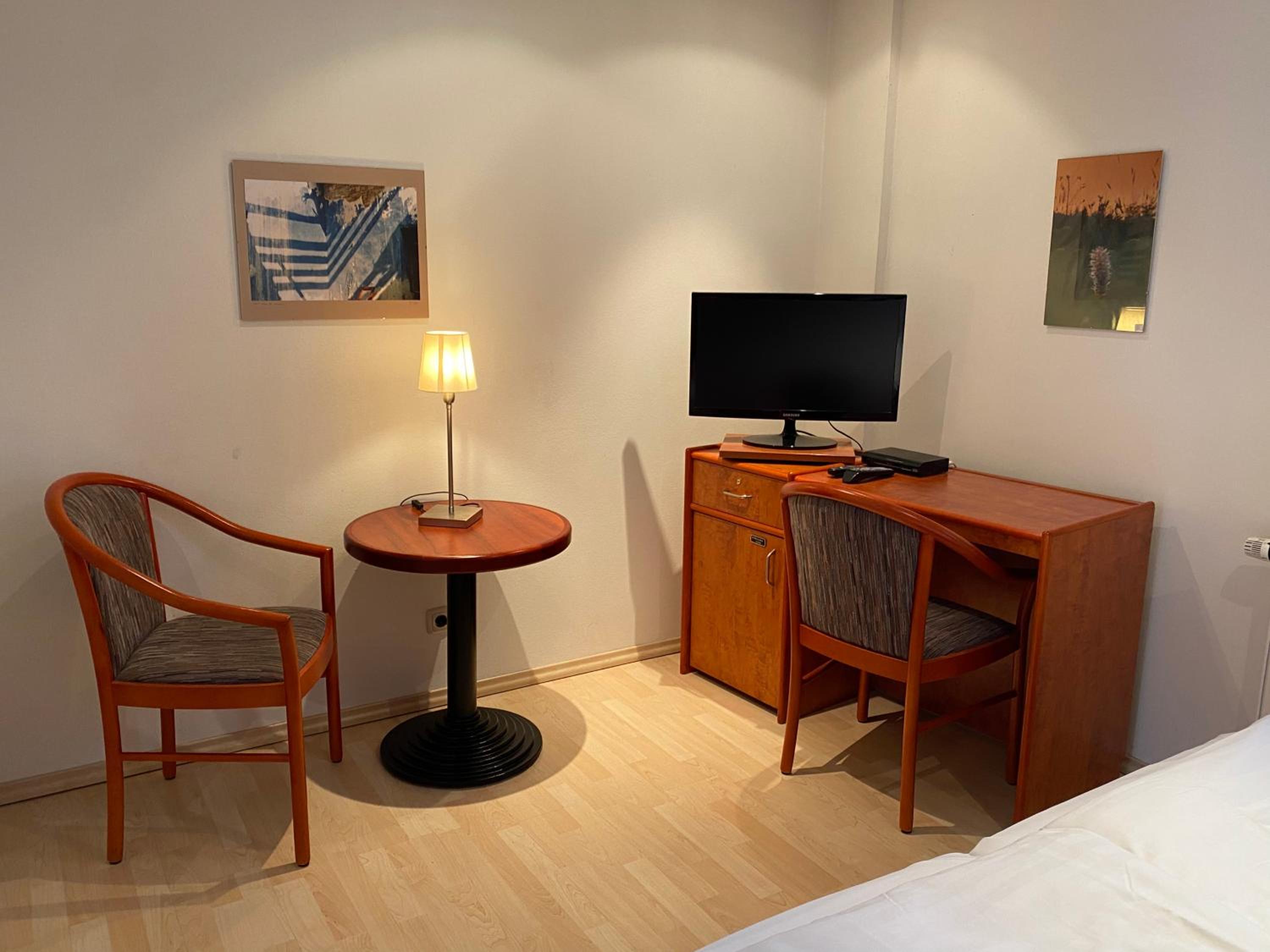 Double Room with Private Bathroom photo 2