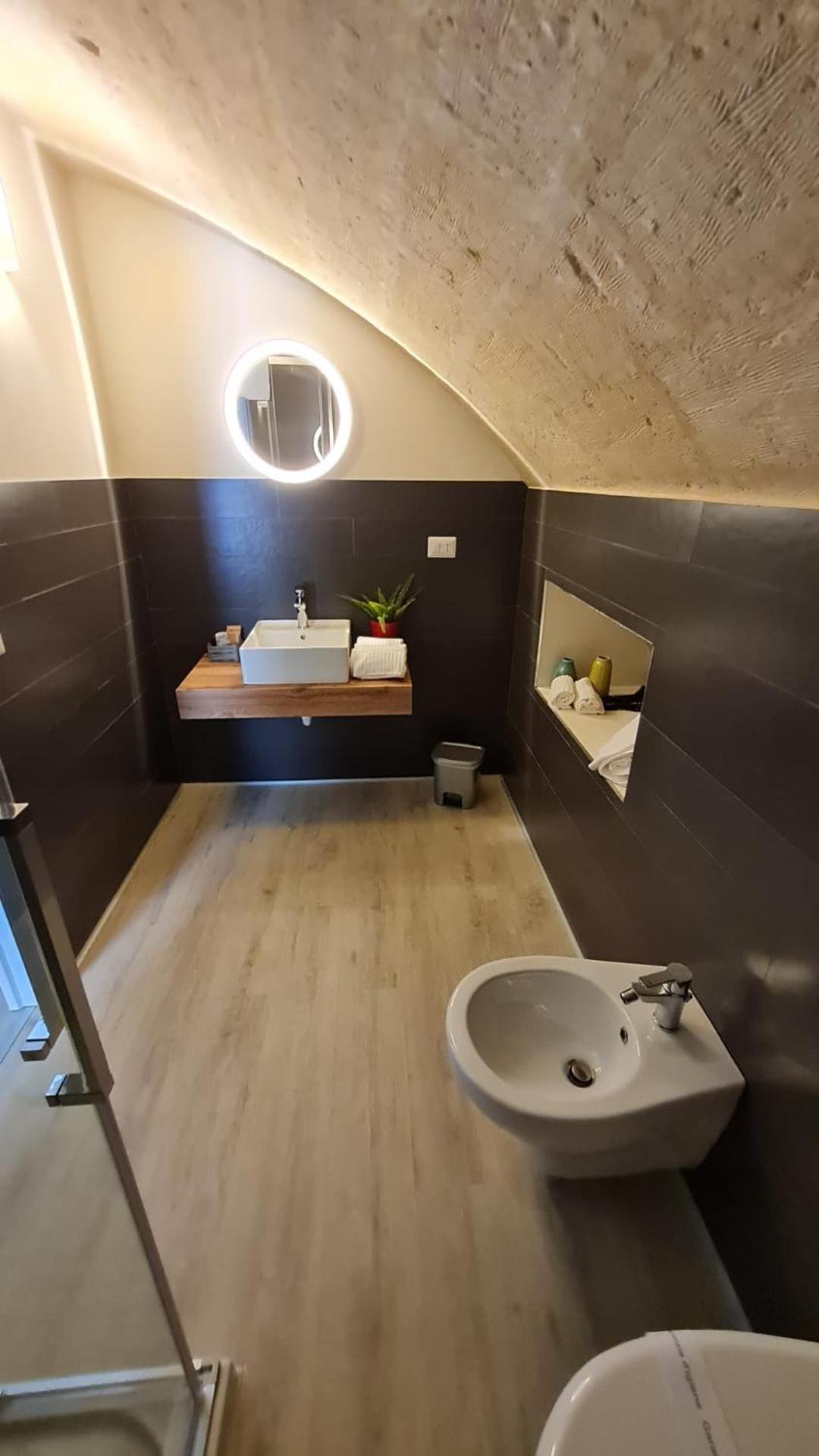 Deluxe Quadruple Room - Photo 5
